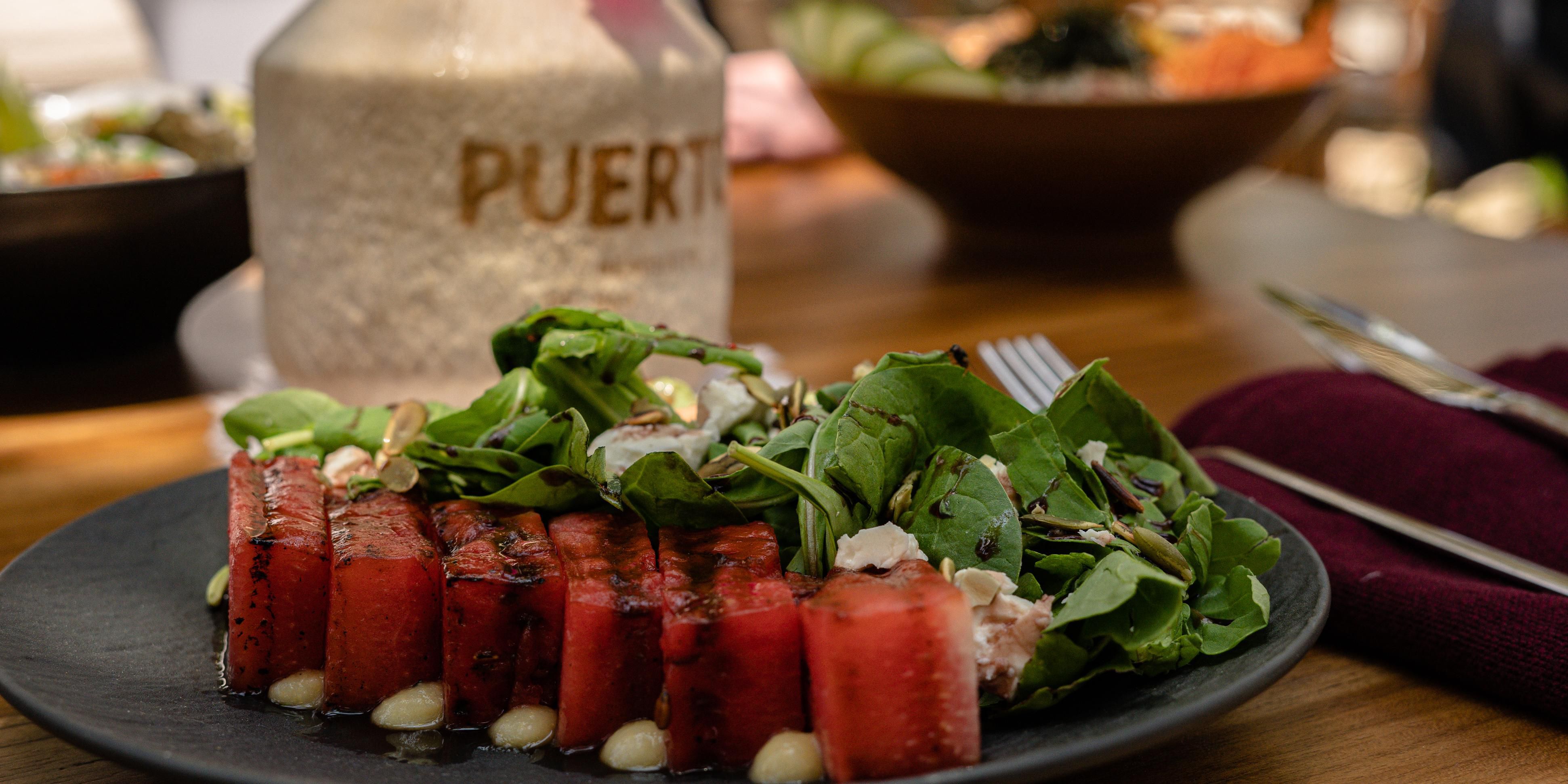 Deléitese con nuestra deliciosa ensalada.