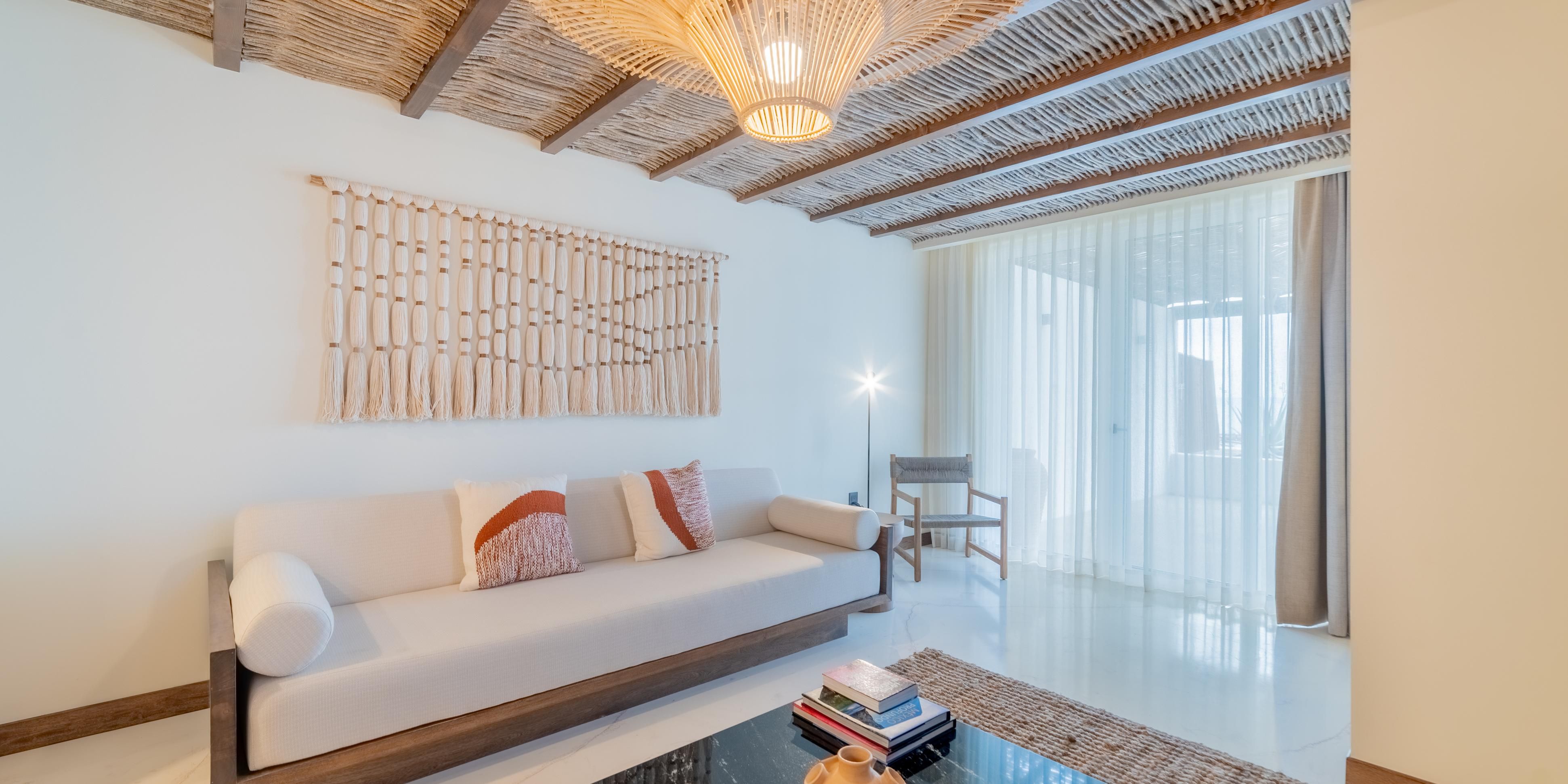 Enjoy our Suite with ocean view.