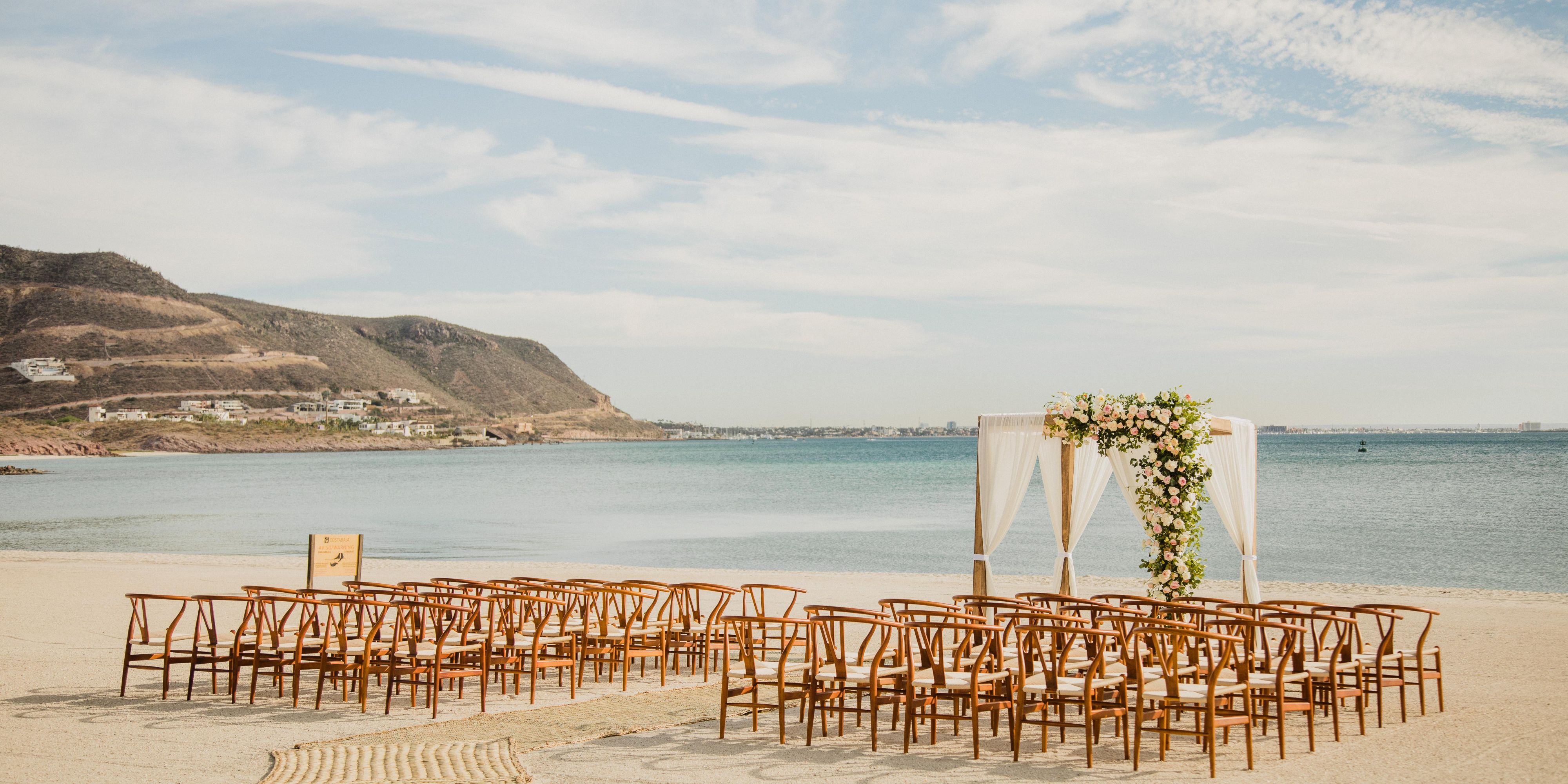 Entorno de boda con en la playa