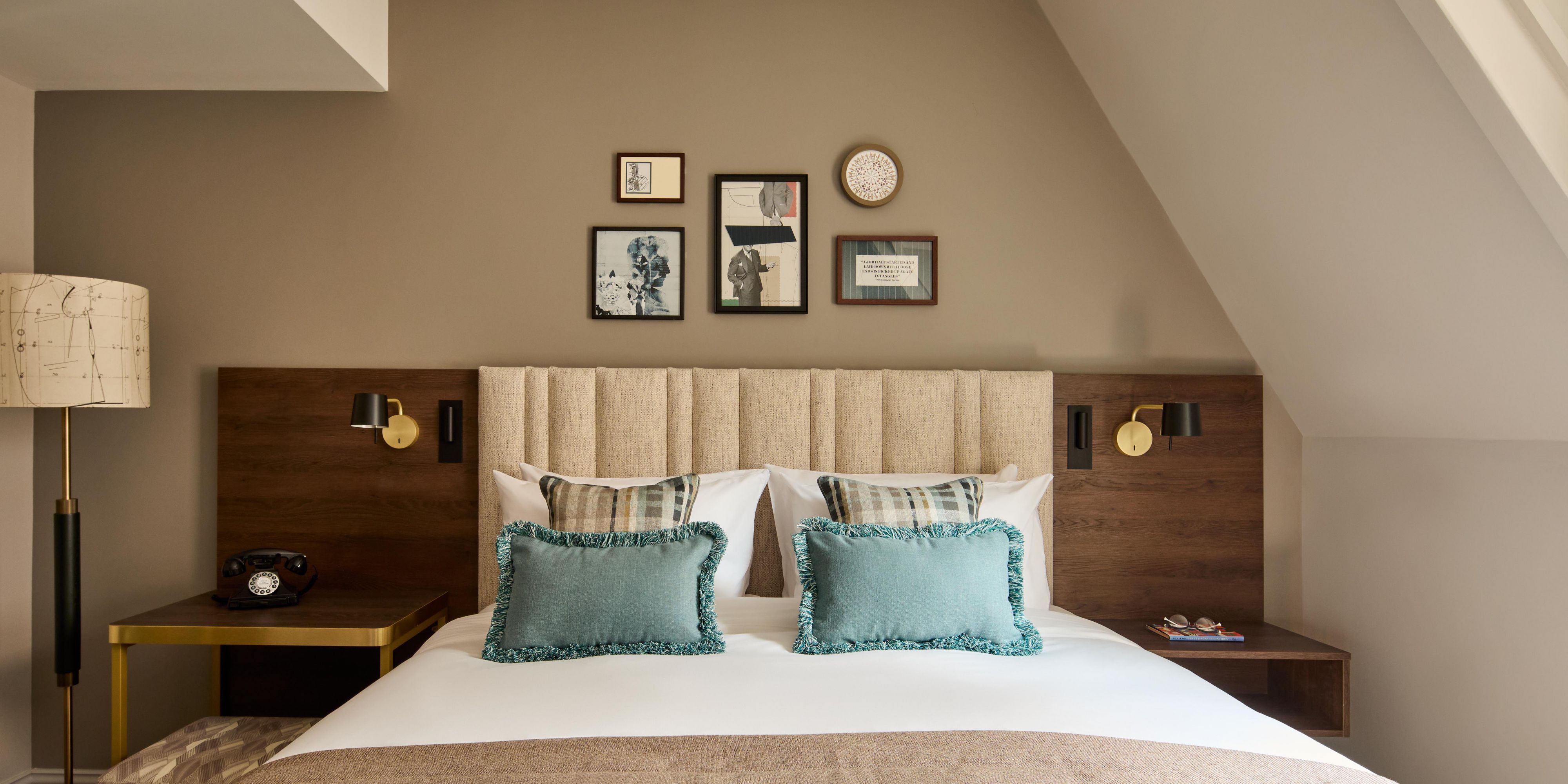 1 Bedroom Suite with Freestanding Bath