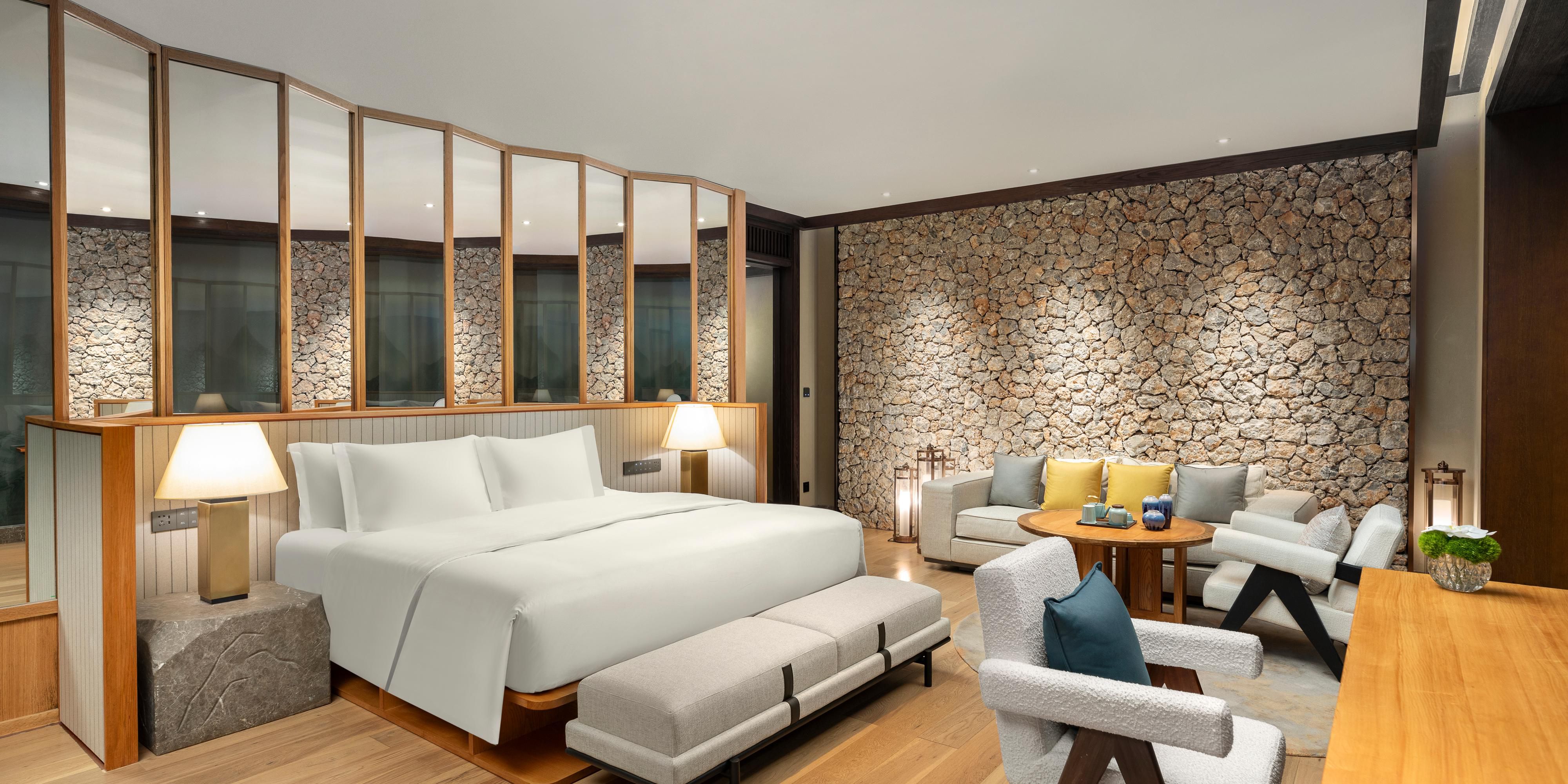 1 King Bed Premium