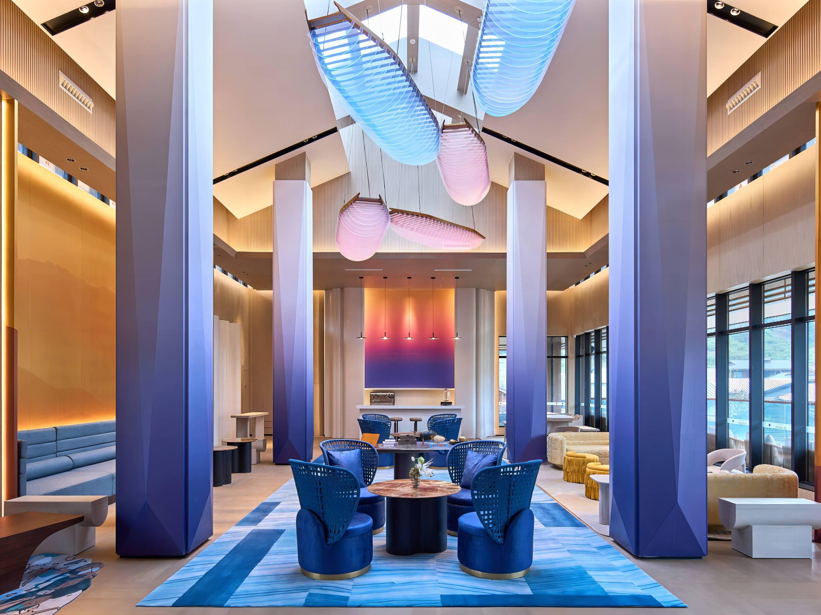 Lobby Bar