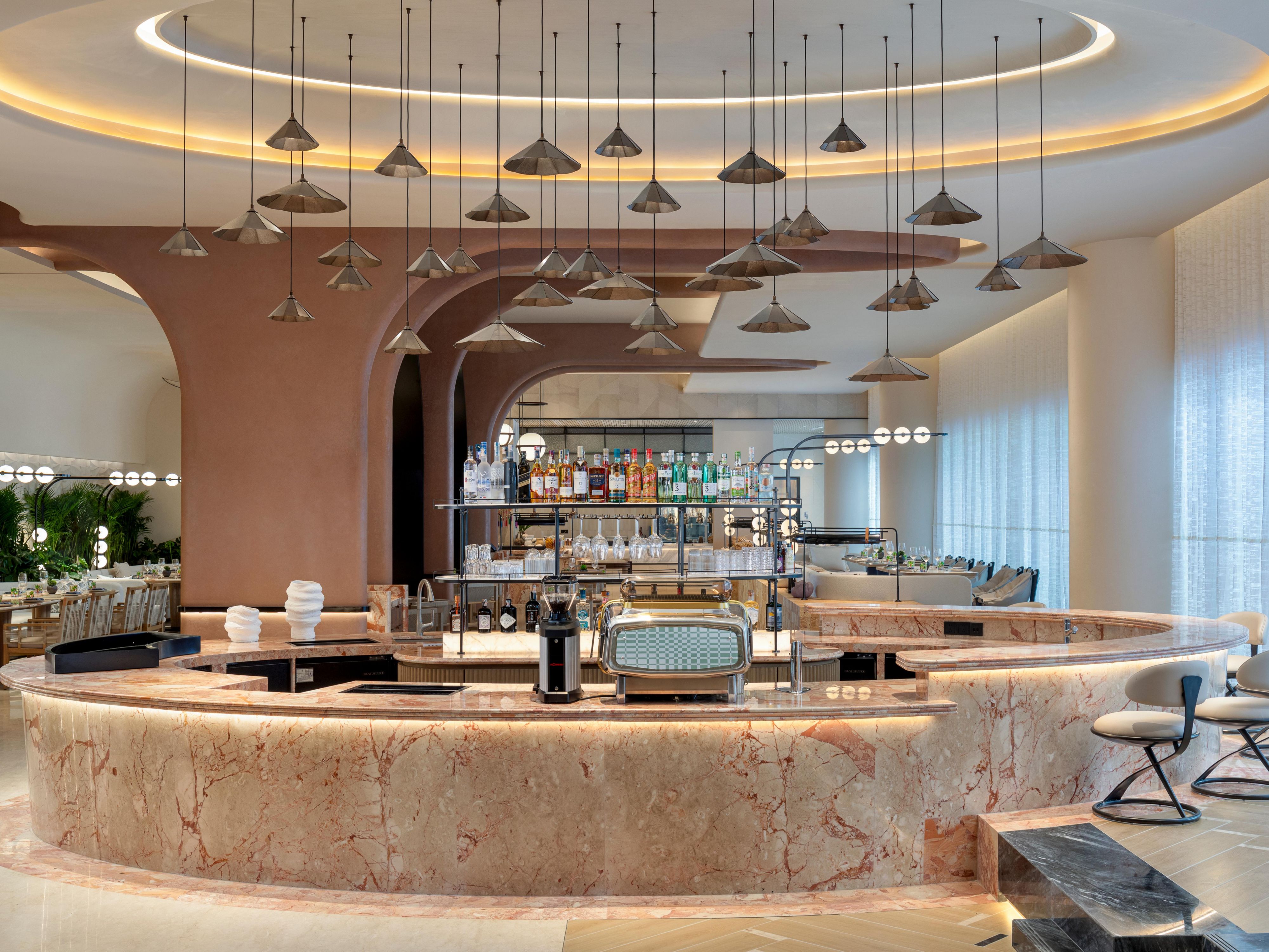 Intrigue Bar Counter
