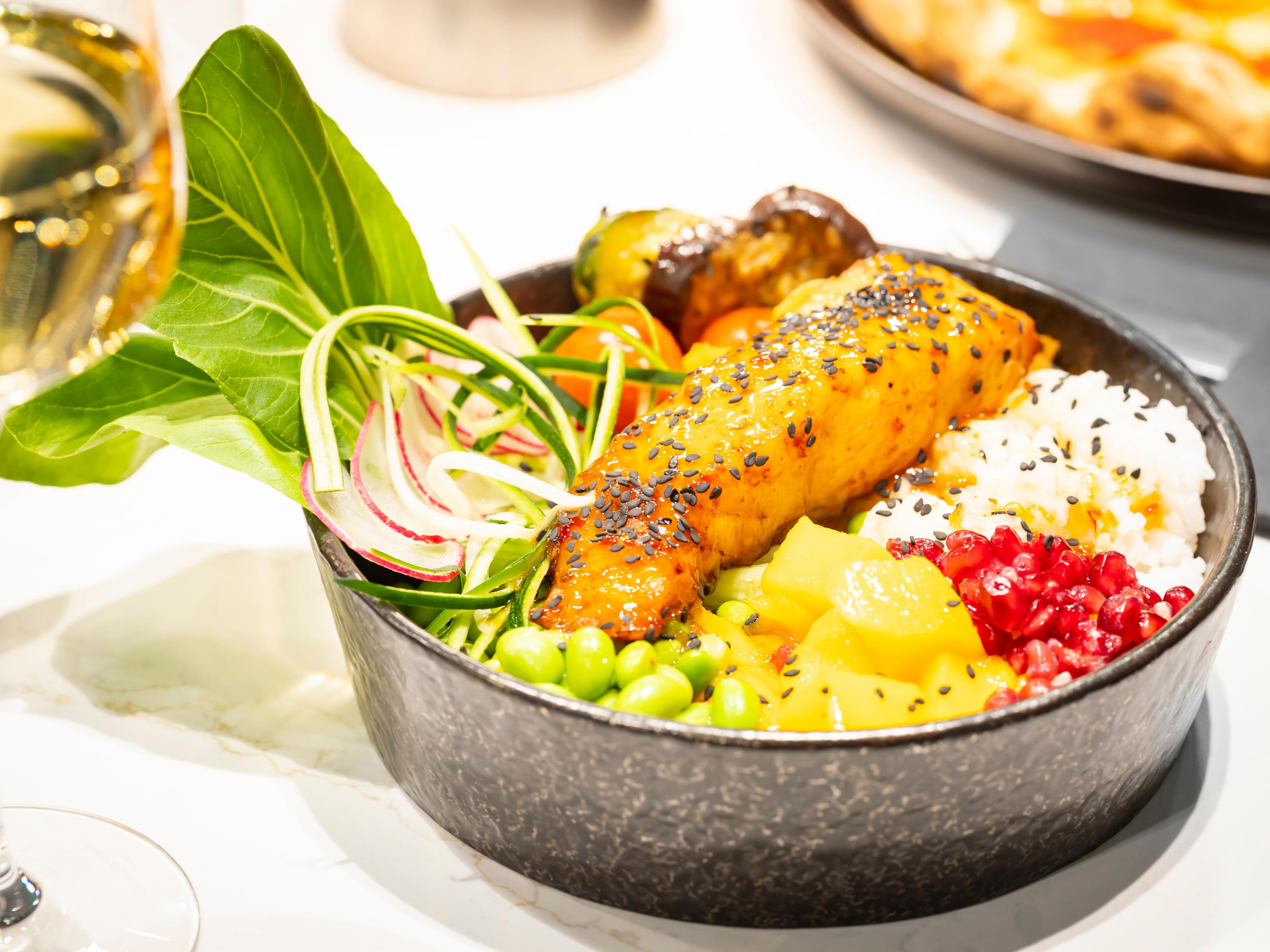 Salmon Bowl 