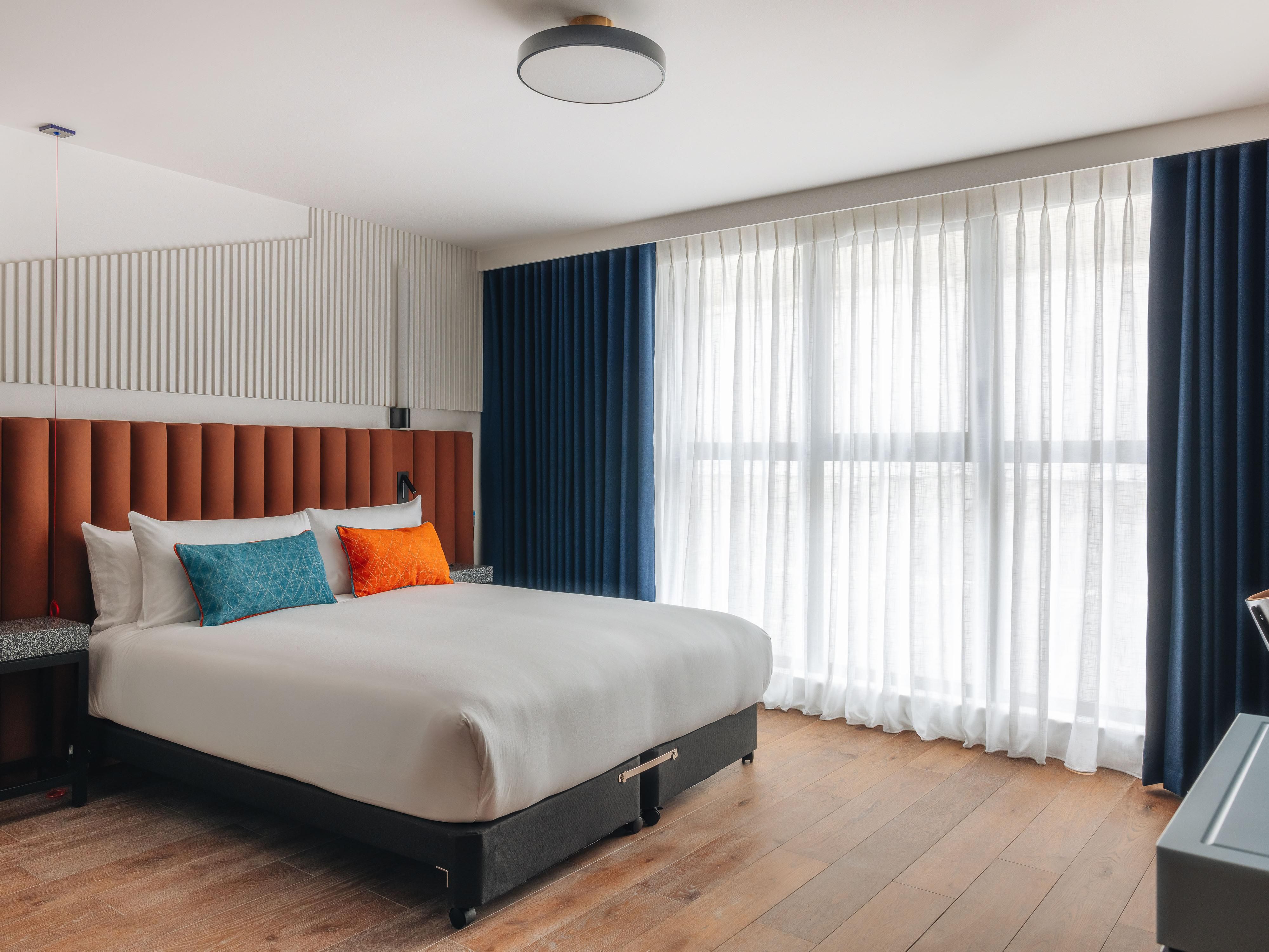 Queen standard accessible bedroom