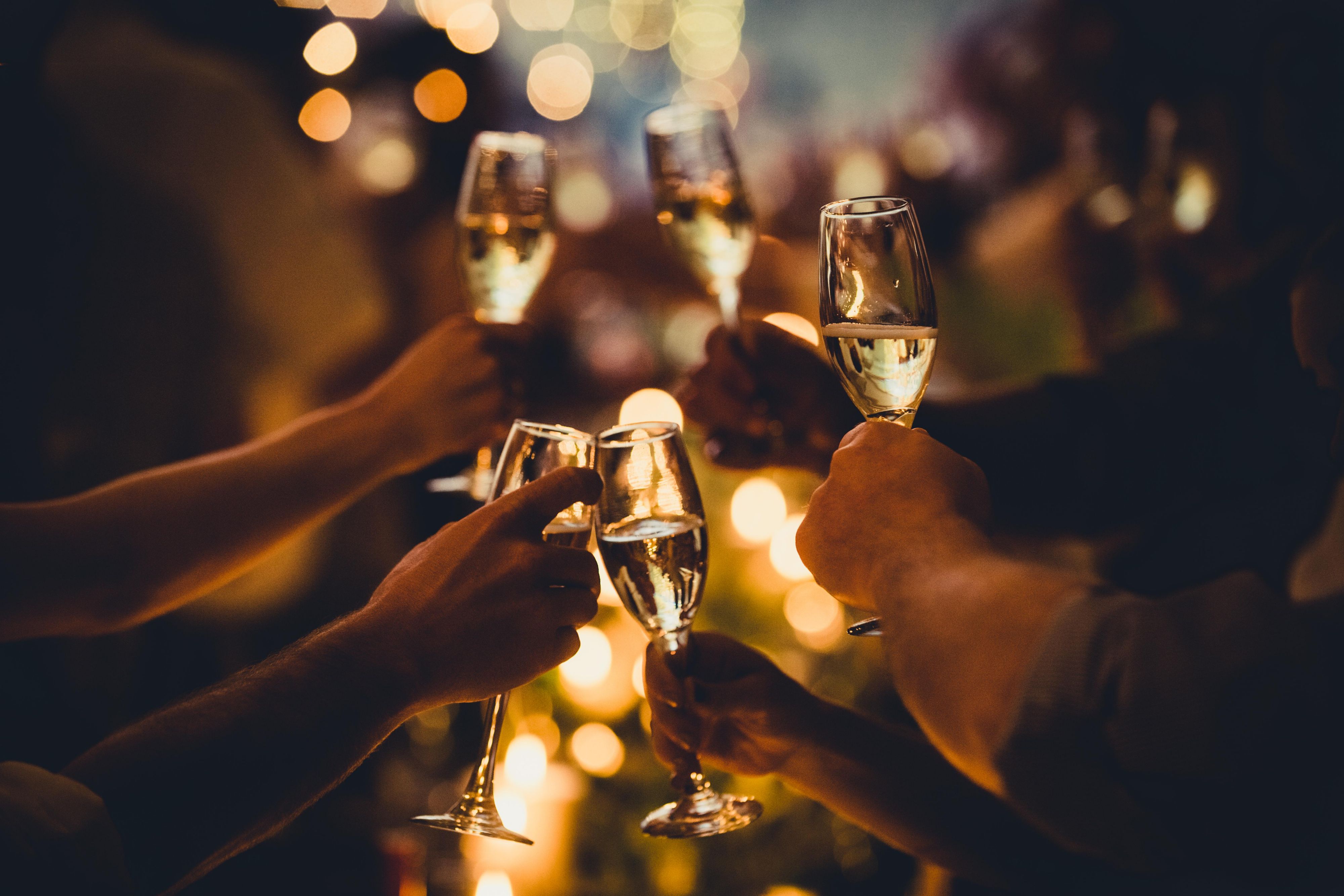 Gather with co-workers or friends this holiday season at Hotel Indigo Los Angeles Downtown. Whether you’re looking to host a smaller group or the annual company holiday party, we’ve got the perfect space for you. Additionally, we have holiday group rates available for those in need of overnight accommodations. 