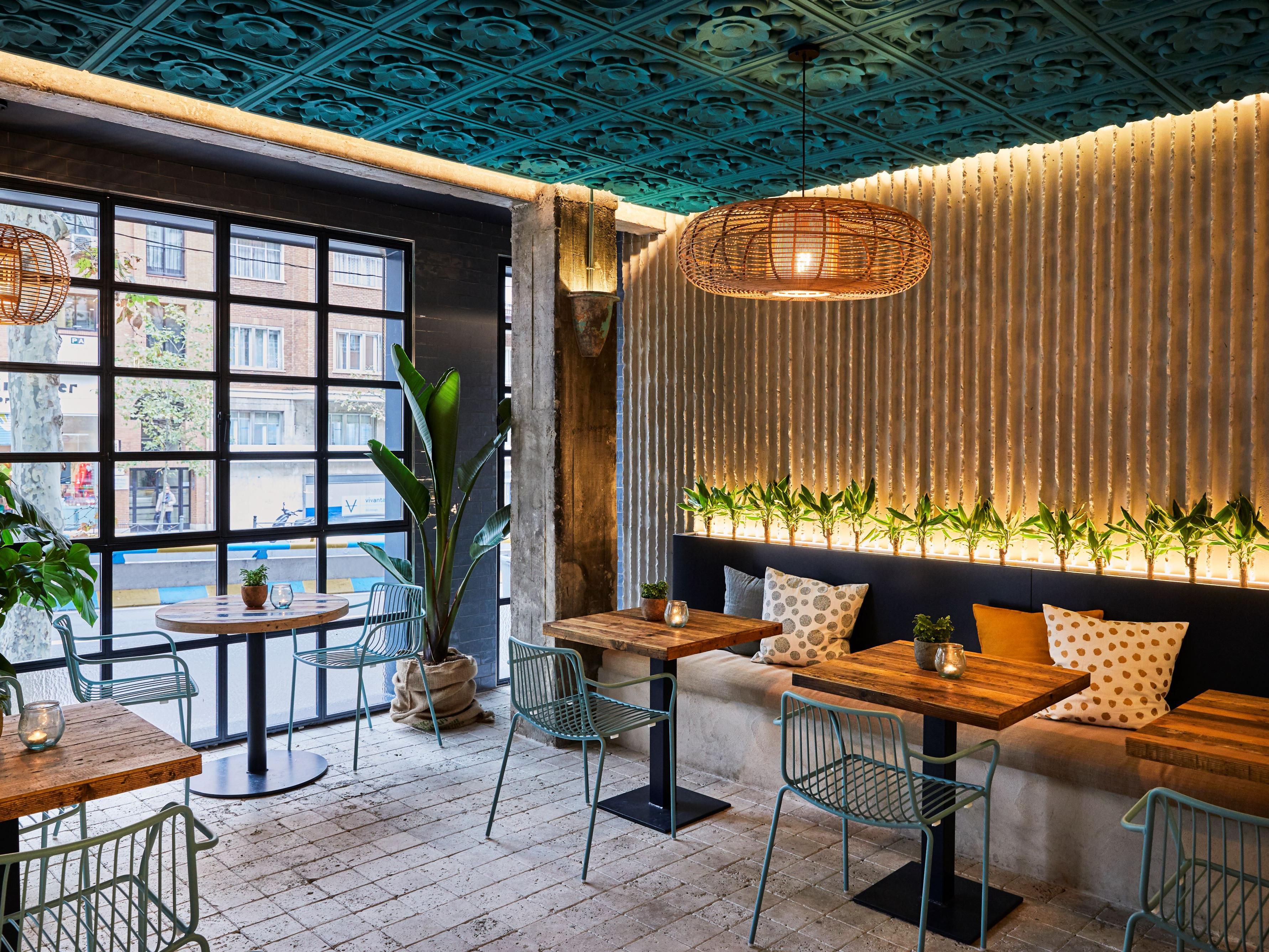 Relax in the Best Bar and Lounge where Mediterranean cuisine is offered and enjoy your afterwork with your coworkers having a drink. Enjoy the choice of exclusive products we are serving at this amazing space. F&B Services: Breakfast, Lunch, Dinner Hours of Operation: 7:00 AM-12:00 PM. We are waiting for you!
