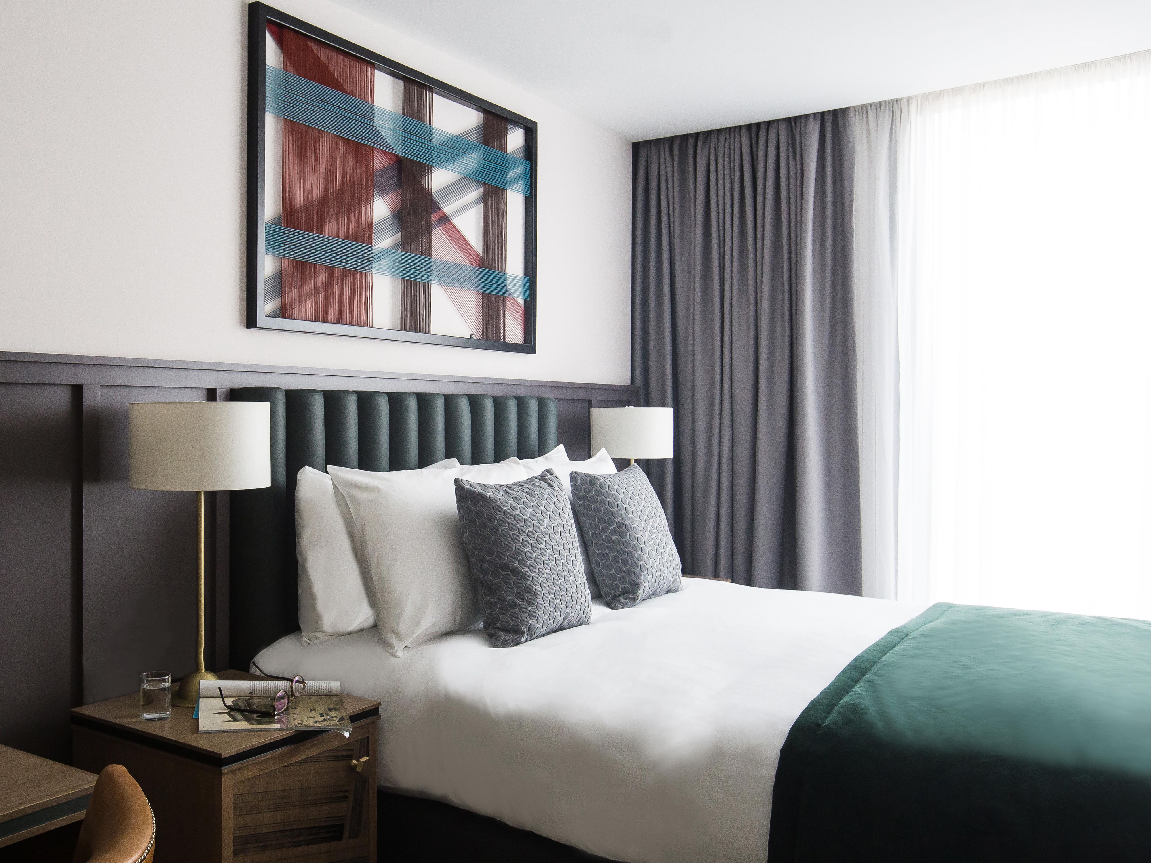 Our Arkwright rooms pay homage to the man who opened the first steam-powered cotton mill and helped to drive Manchester forward as the world’s leading industrial city, Richard Arkwright. Expect a mix of raw materials, such as cotton, alongside rich green velvets and timber to create a soft, traditional setting.