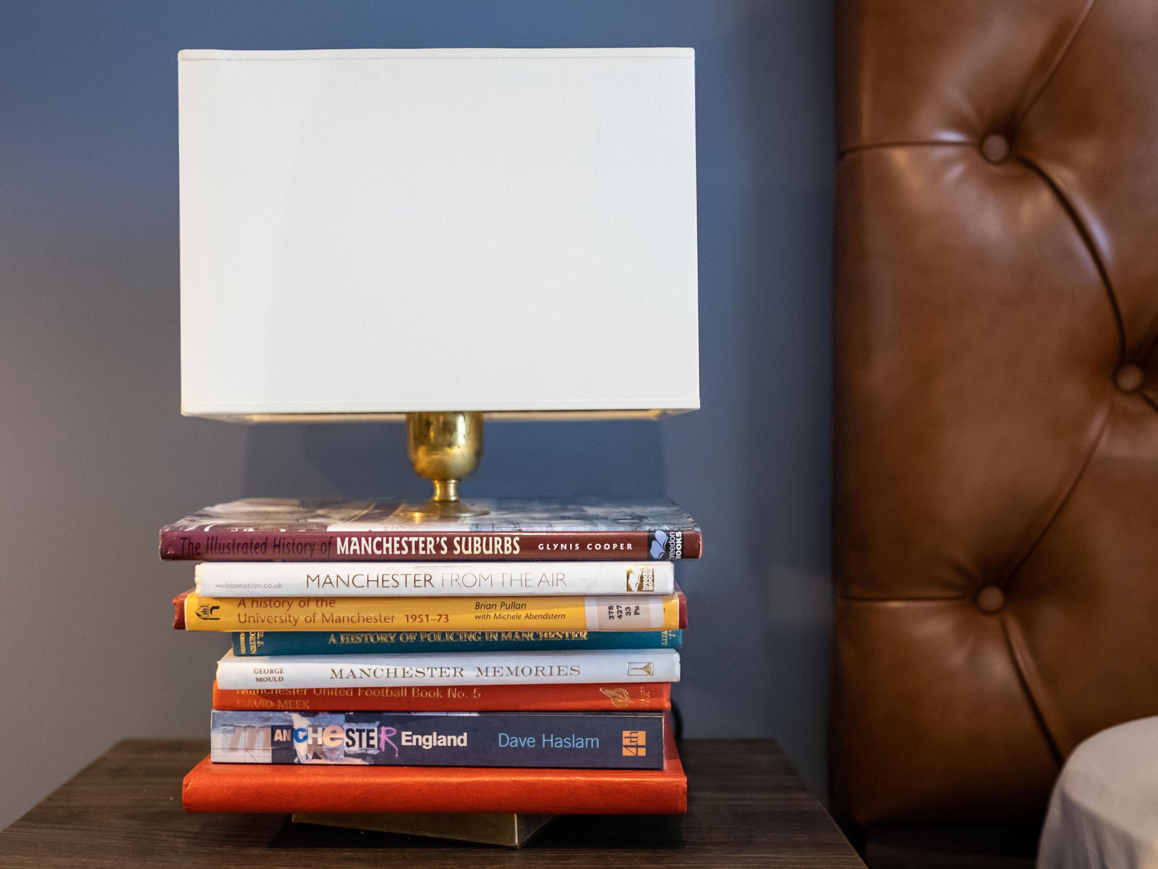 Using a combination of leather, timber, and metal, our Press Rooms celebrate Manchester’s literary and printing past, as well as the industrial machinery used in traditional booking binding and the construction of the original letterpress.