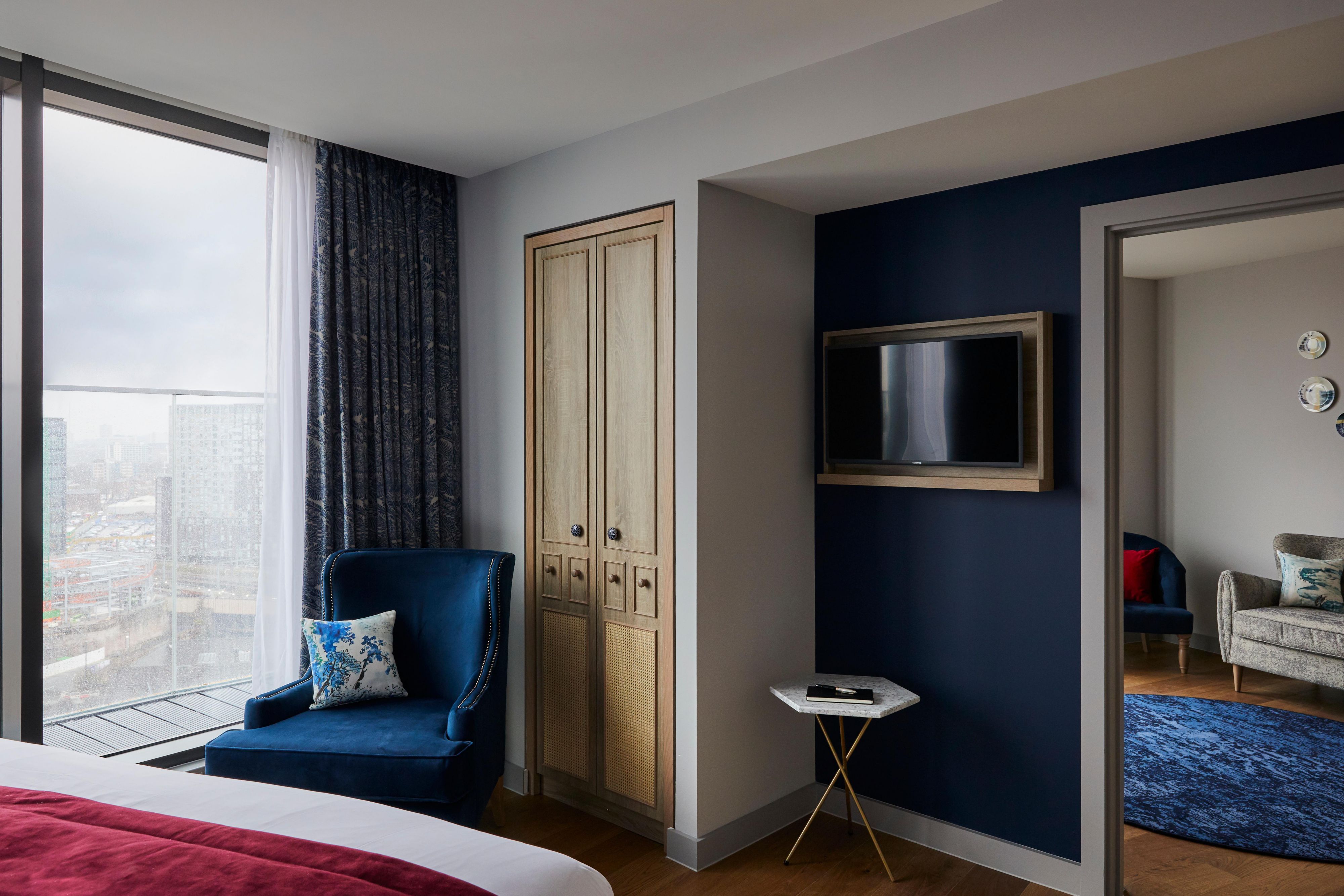 Our superb suites offer floor-to-ceiling windows with private balconies accessible from the spacious lounge area, so you can enjoy the city skyline view. Relax in our uniquely designed boutique rooms inspired by the vibrant history of the local neighbourhood.