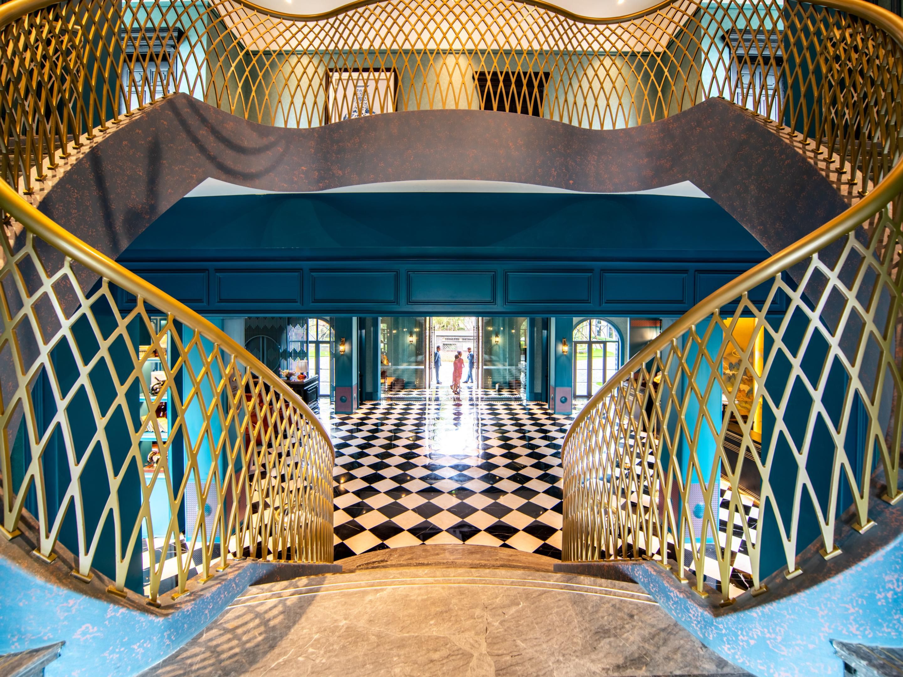 Hotel Lobby
