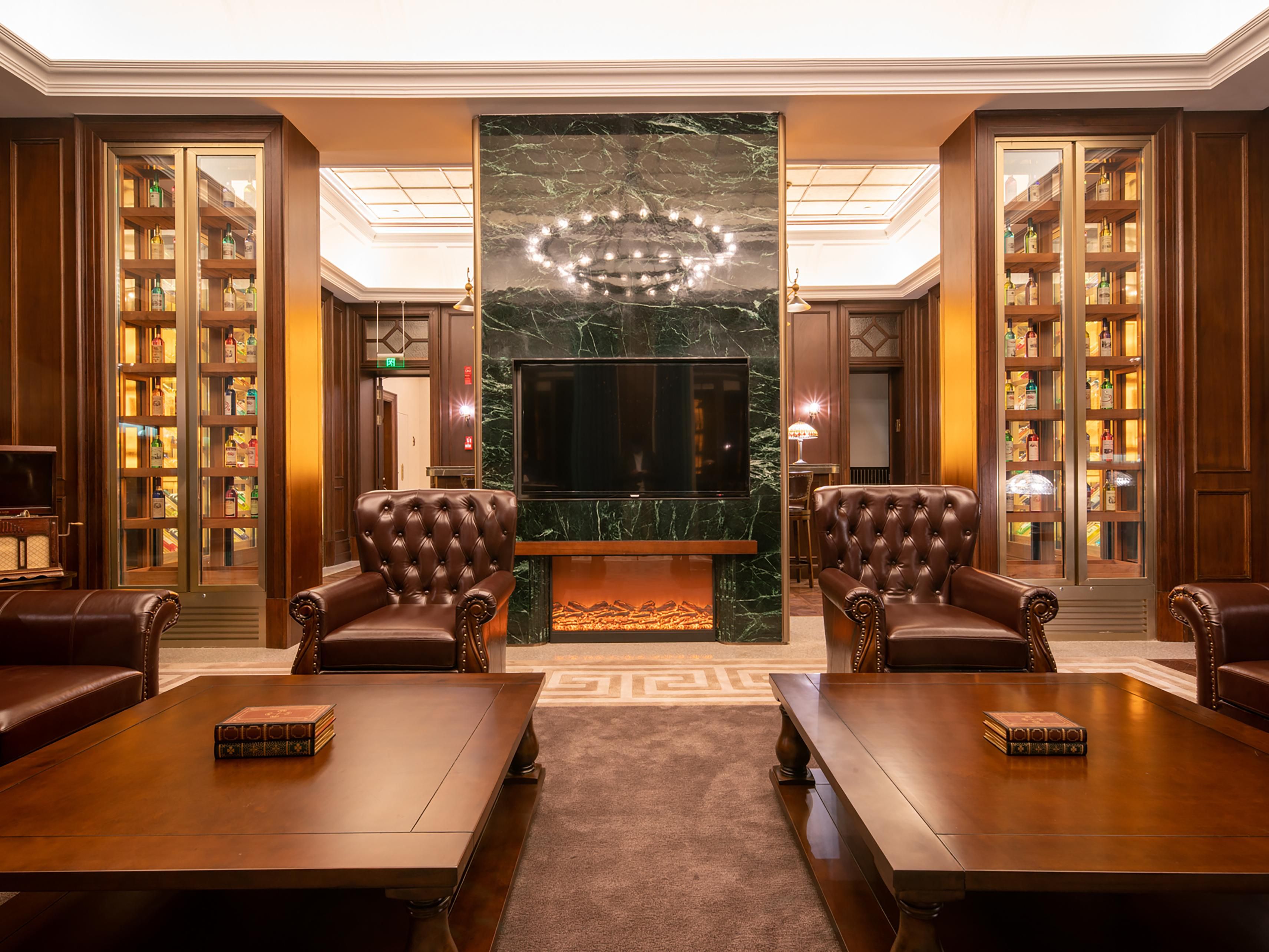 Hotel Feature