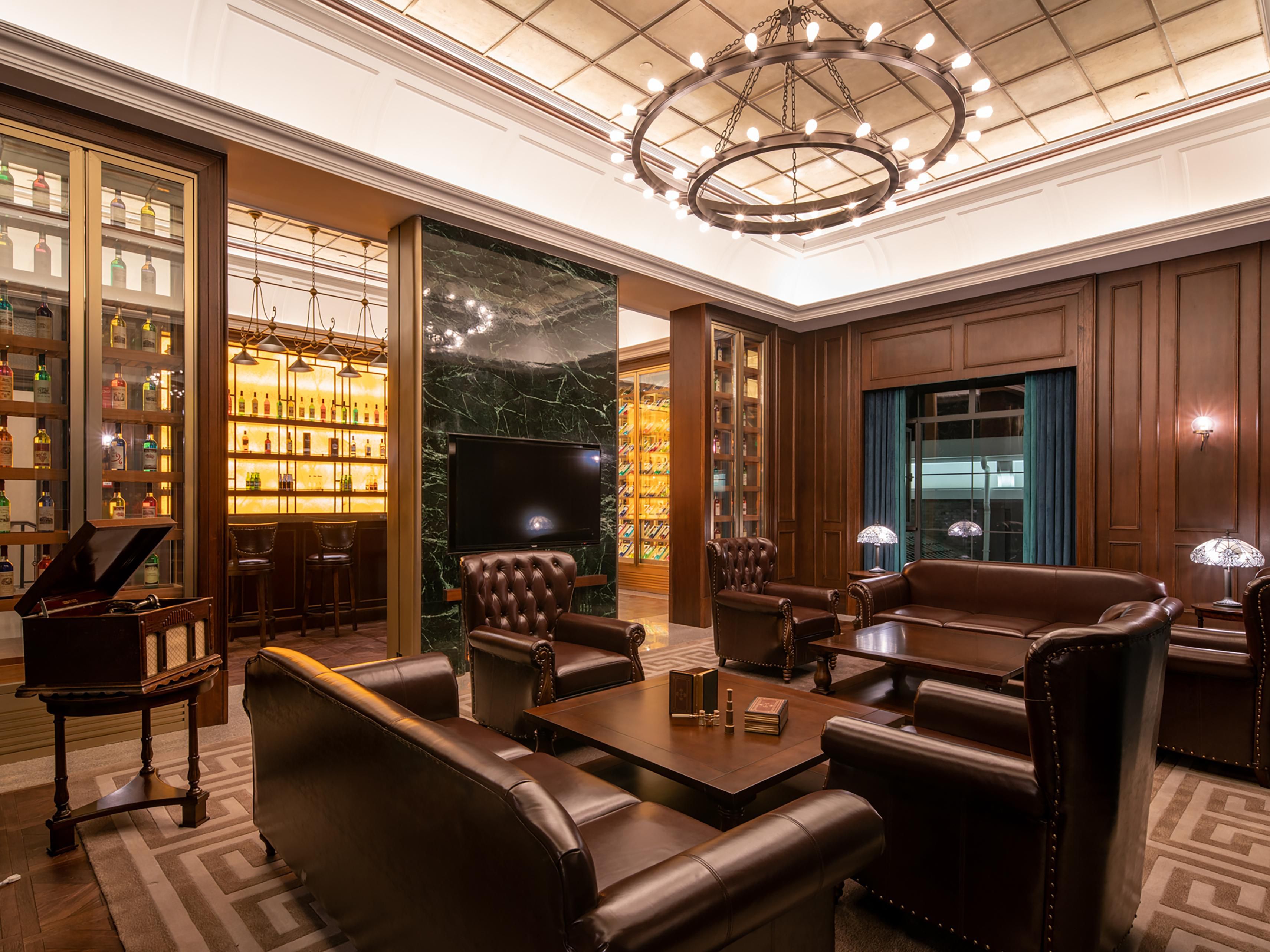 Hotel Feature