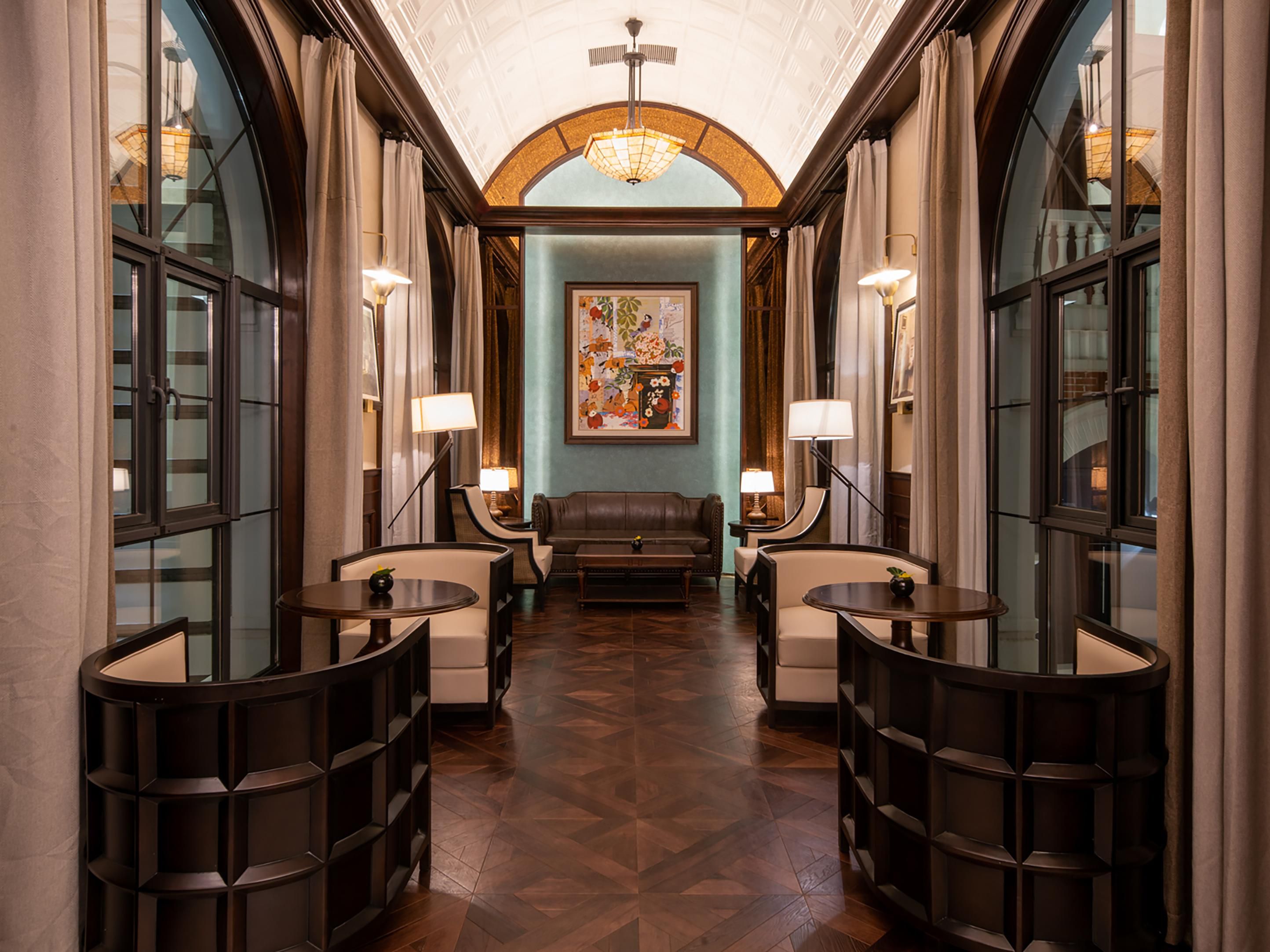 Hotel Feature