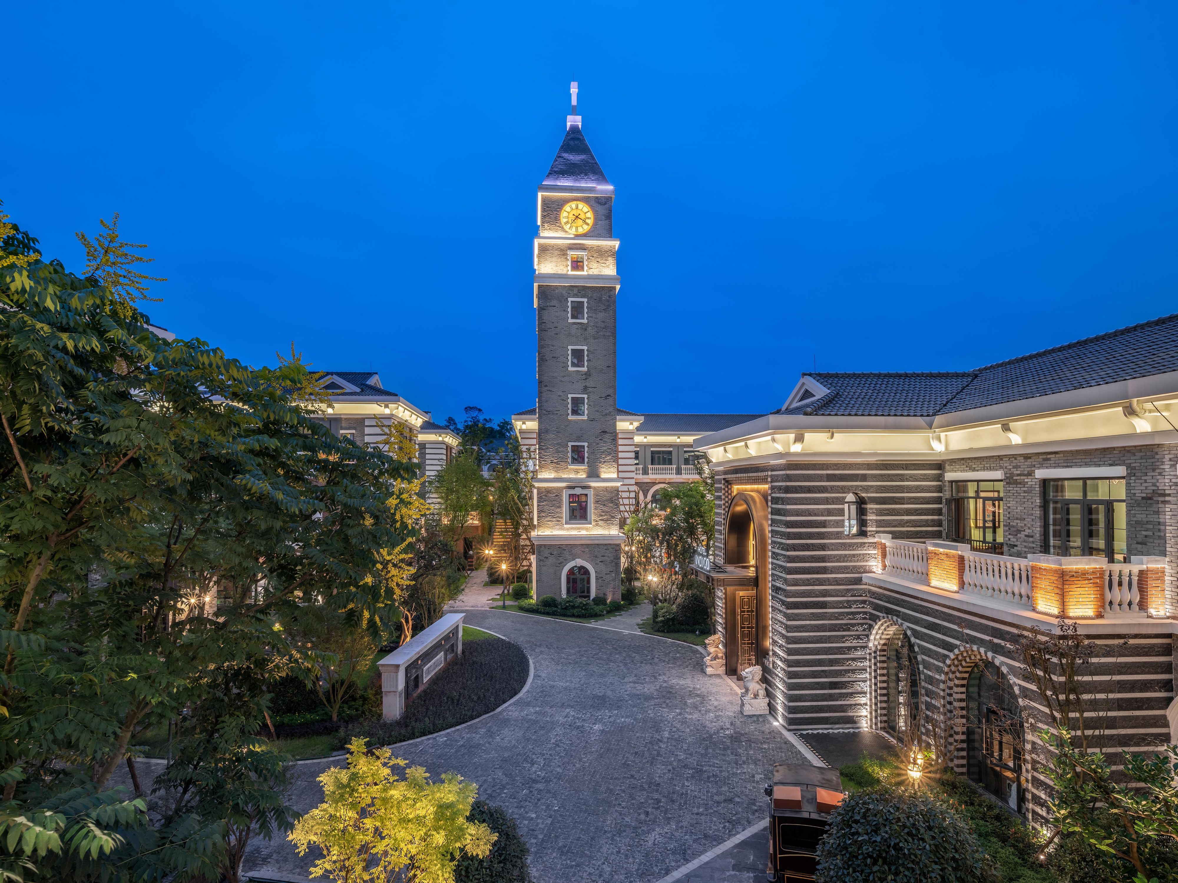 Hotel Feature