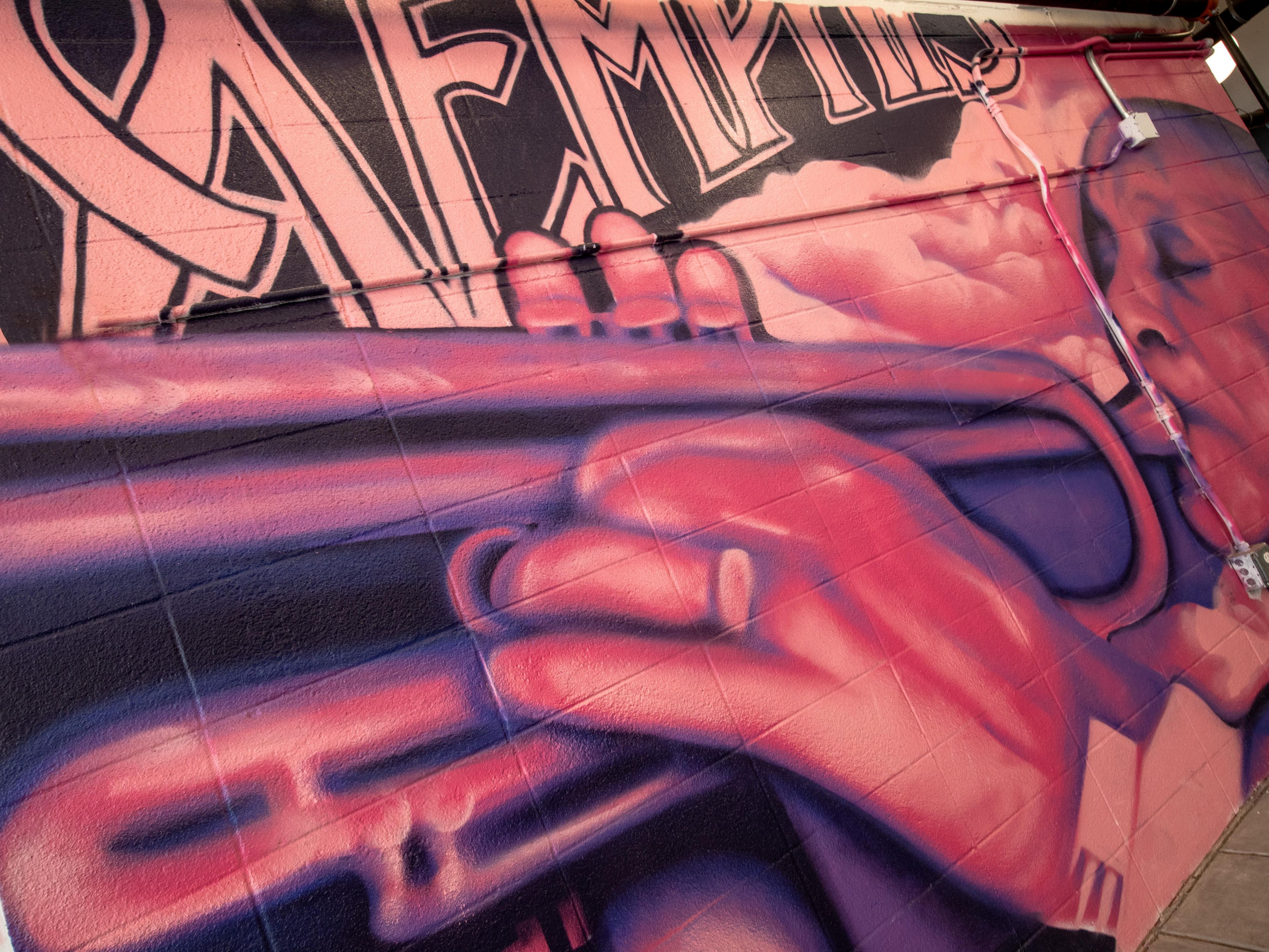 Take advantage of our prime location and discover why Memphis is Home of the Blues & the Birthplace of Rock 'n' Roll. Enjoy easy access to the historic Beale Street Entertainment District, famous local eateries with the greatest BBQ & southern cuisine, the Blues Hall of Fame, Rock 'n' Soul Museum, & the Memphis Music Hall of Fame.