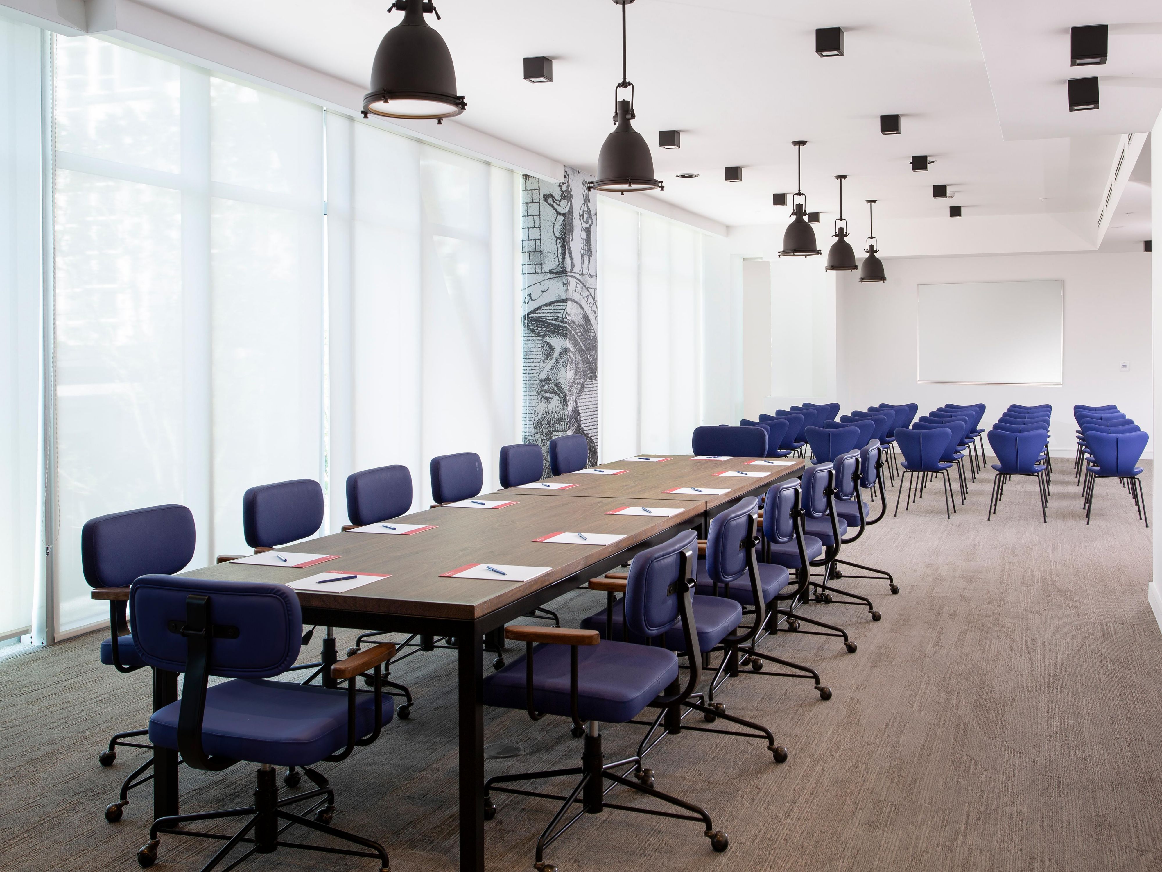 Connect, collaborate, and celebrate in our chic Miami meeting spaces, where a trendy atmosphere sets the stage for success. With a stylish event space, we're the perfect venue for conferences, meetings, weddings, receptions, and banquets. Let our dedicated team assist with catering, audiovisual equipment, and accommodations.