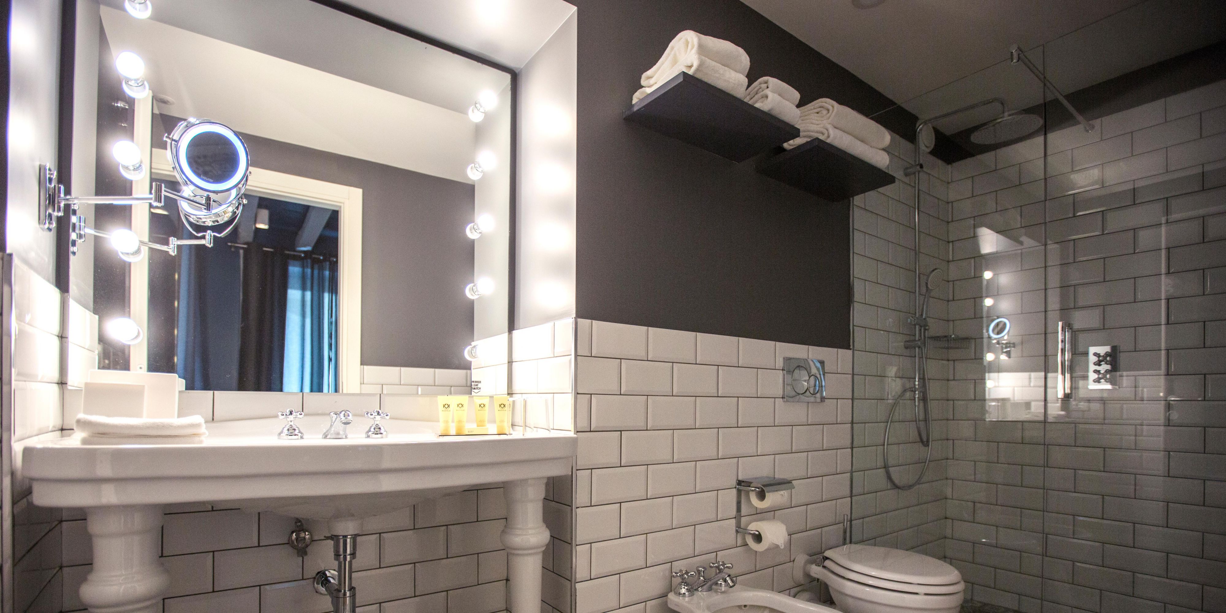 Junior Suite -  Bathroom - Hotel Indigo Milan