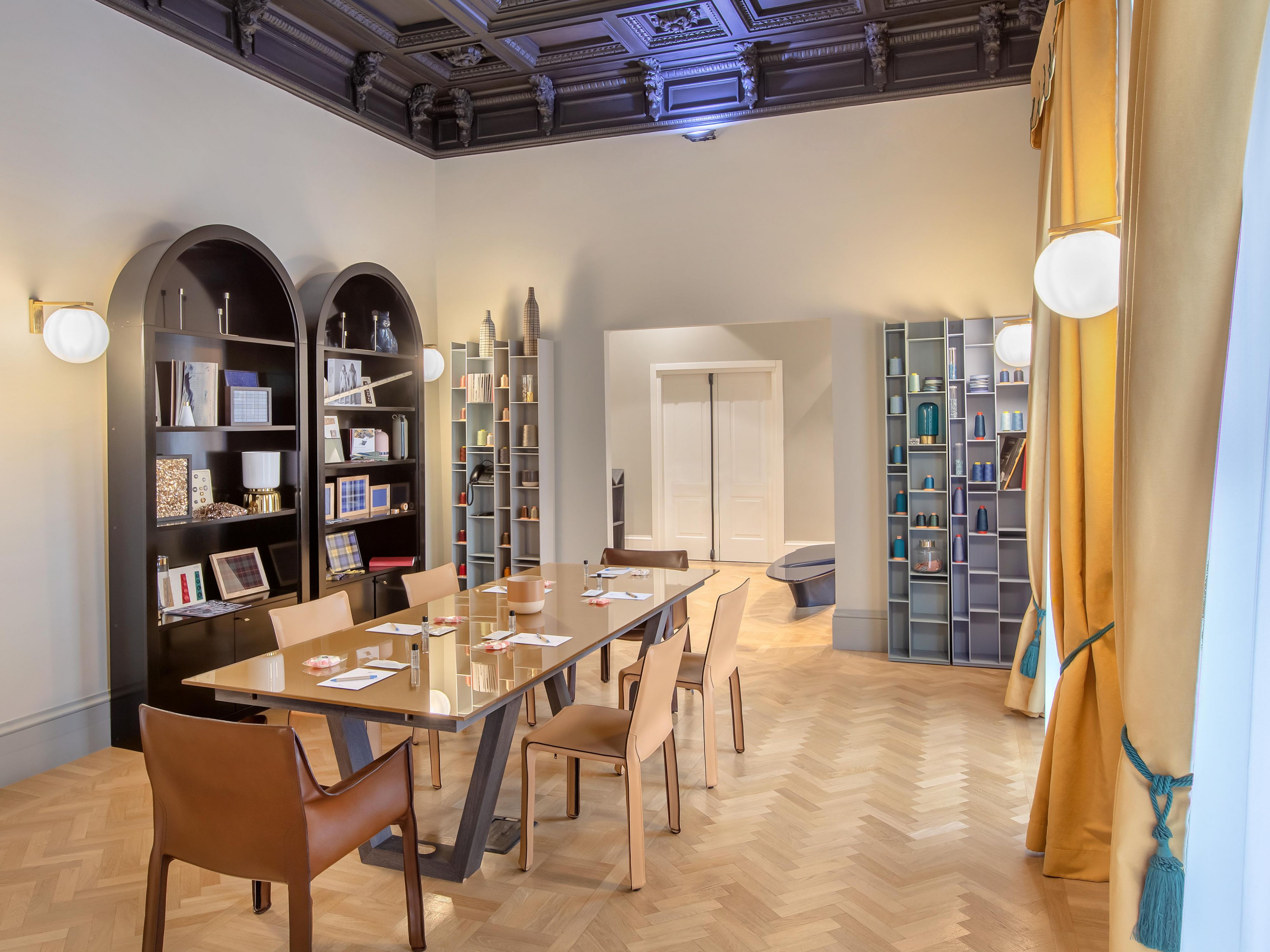Enjoy the modern and suggestive environment of our meeting rooms
