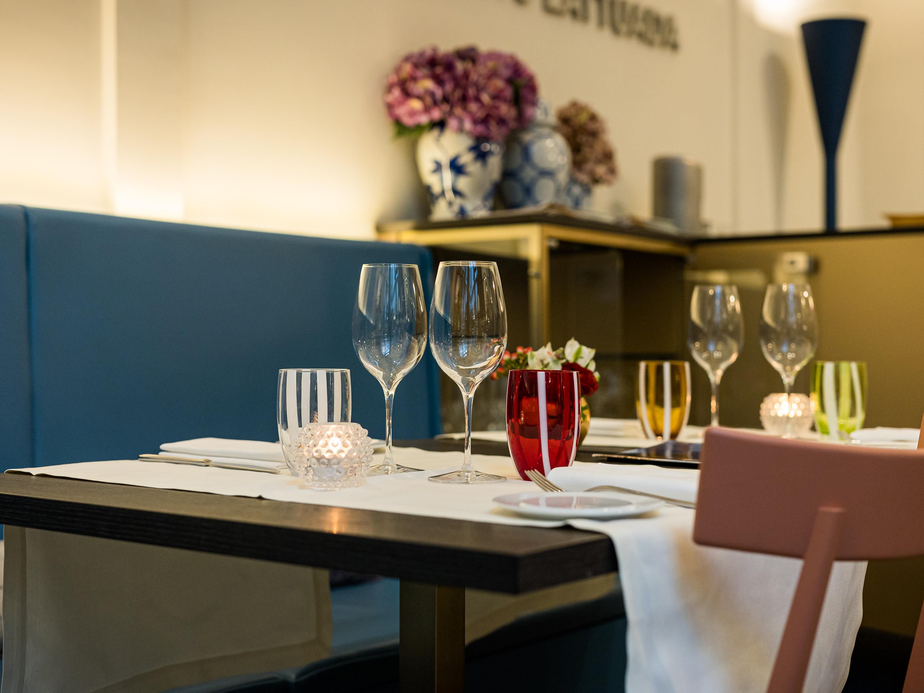 Benefit from our services sitting at our table