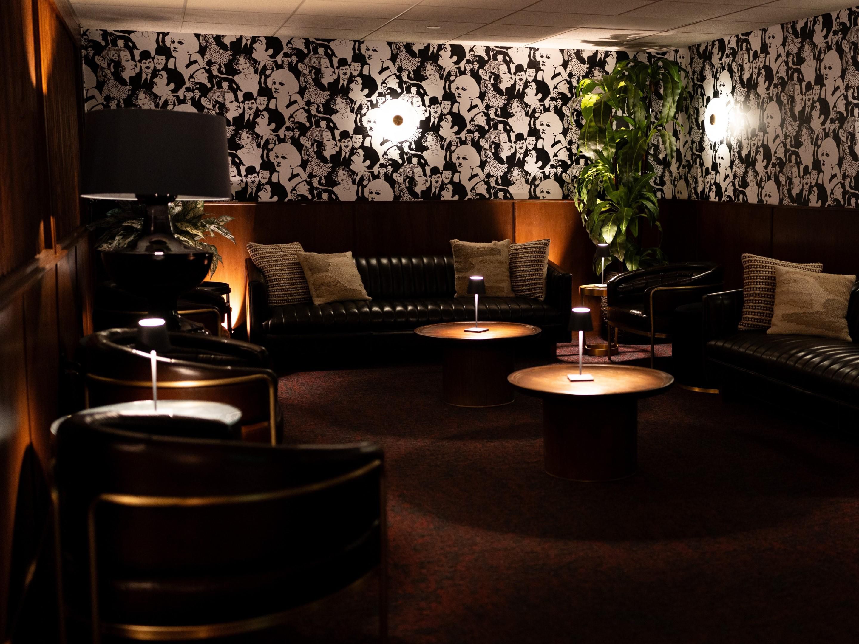 Set the mood and order a round of martinis in our Star Bar Lounge