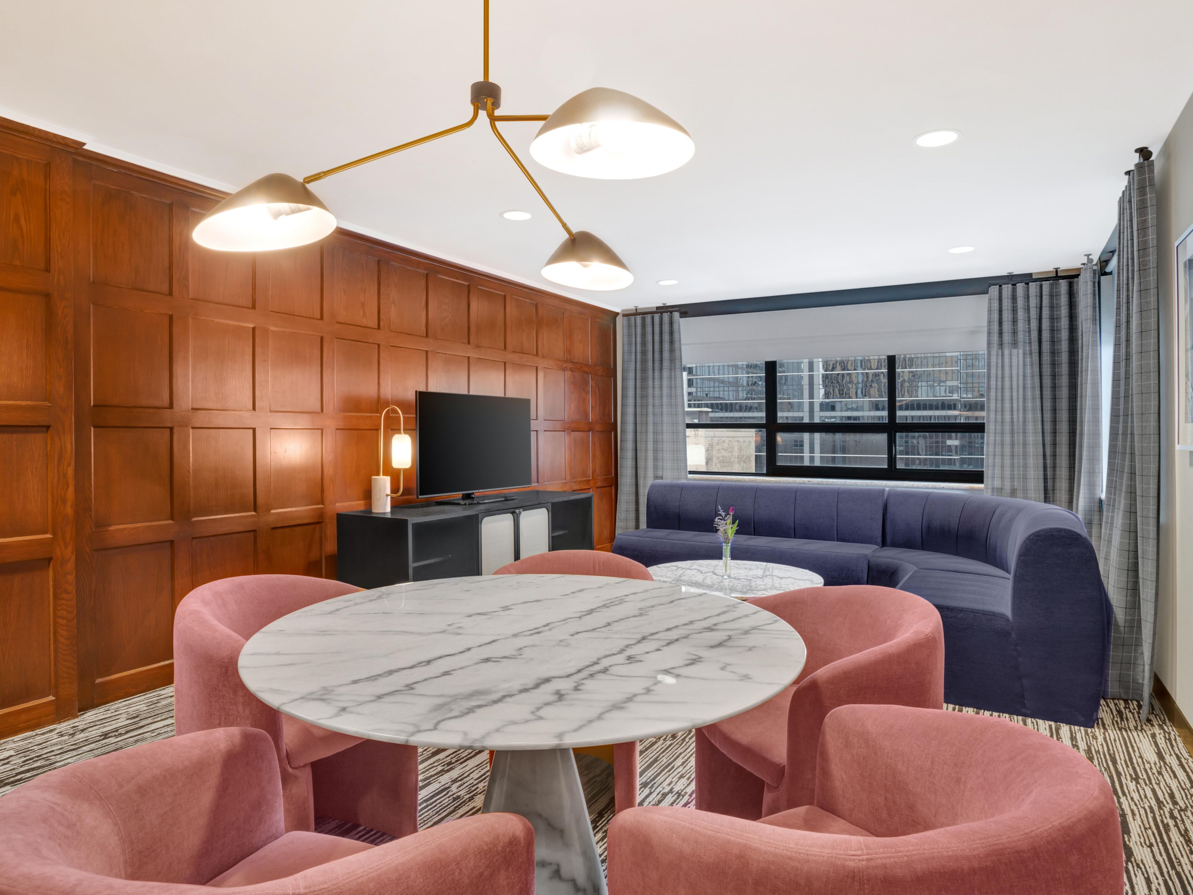 Northstar charm lives on in our 17th floor Library Suite.