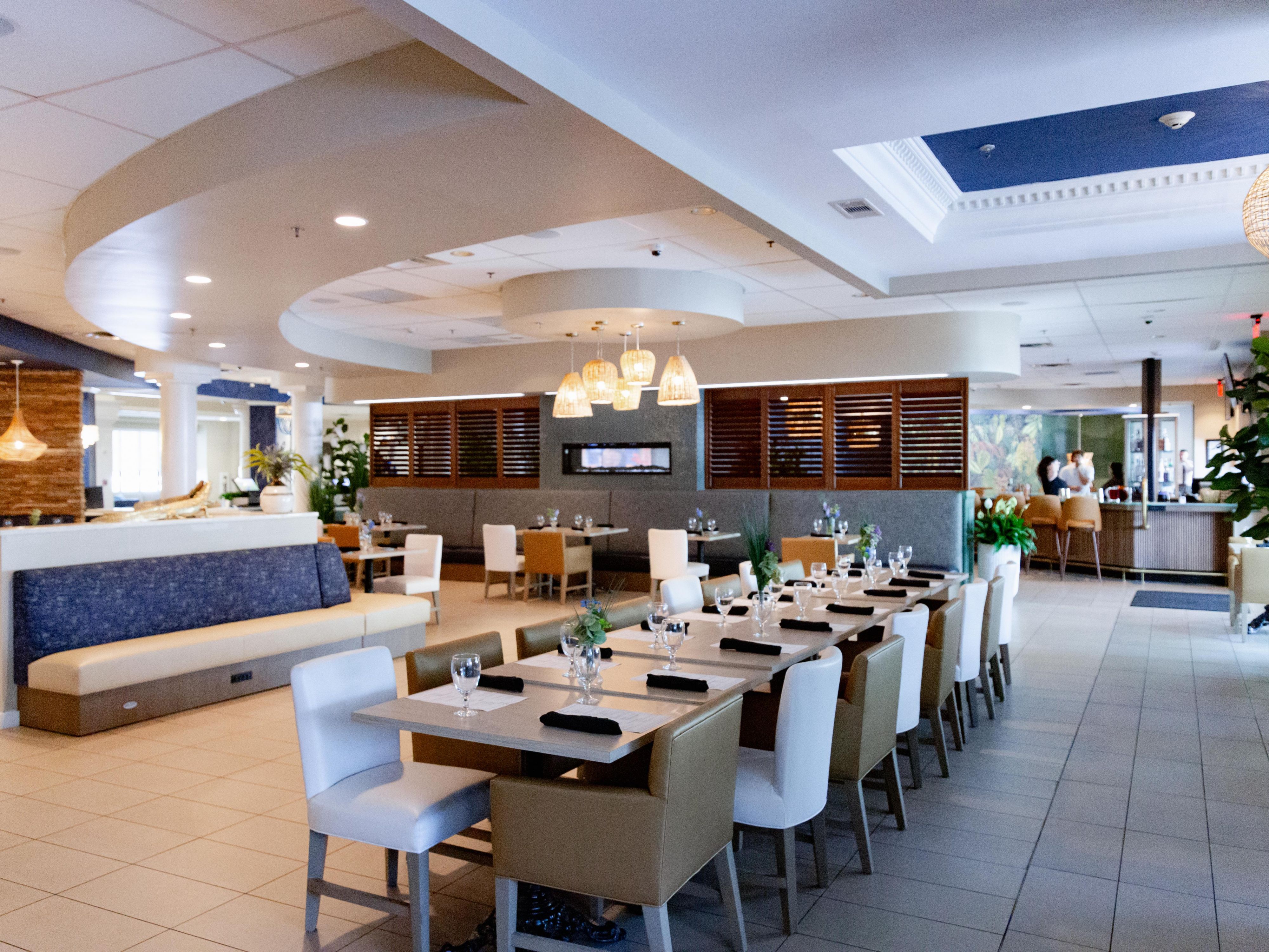 Dine comfortably with the whole family at Eliza's.