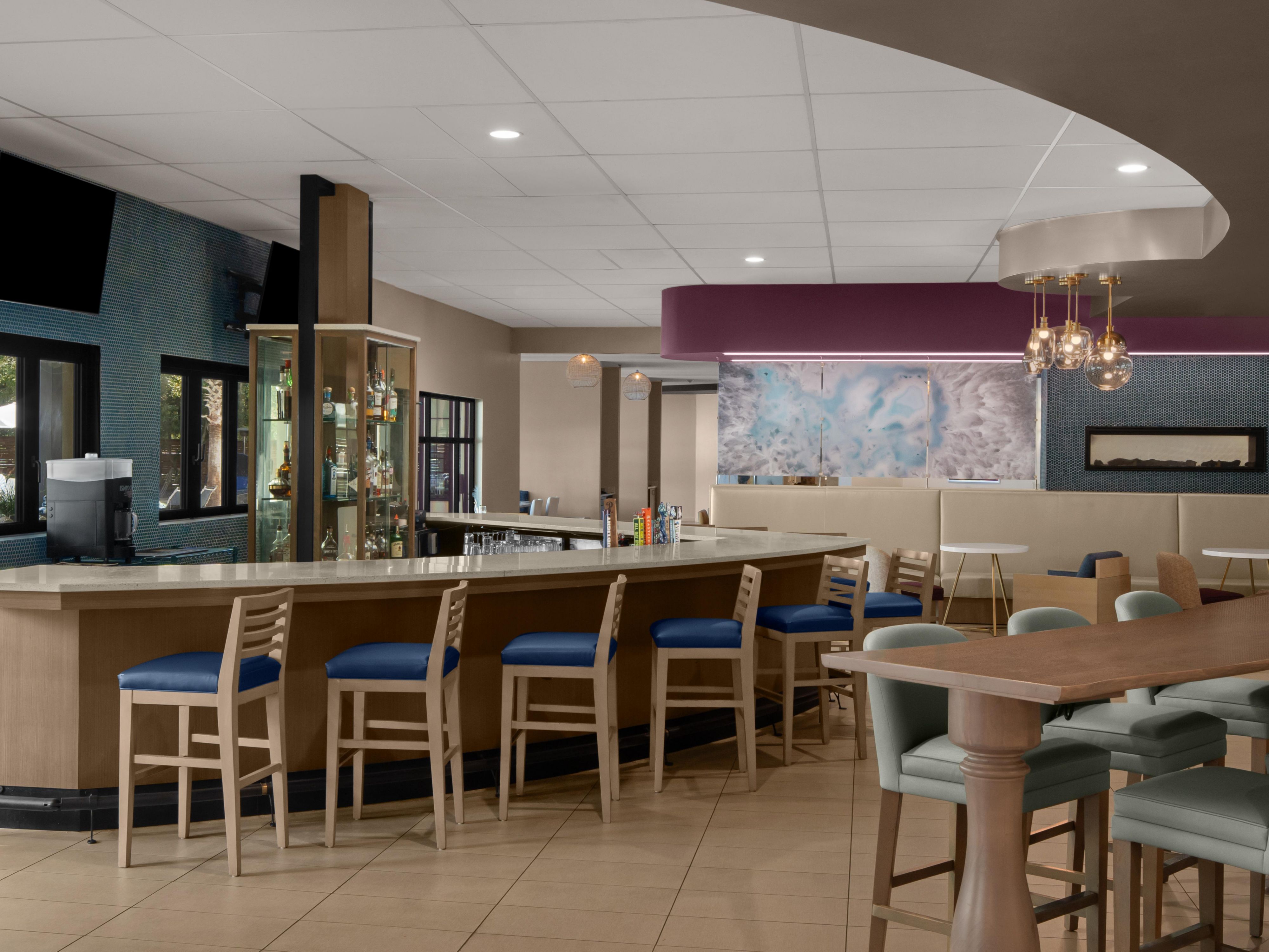 Eliza's restaurant bar area