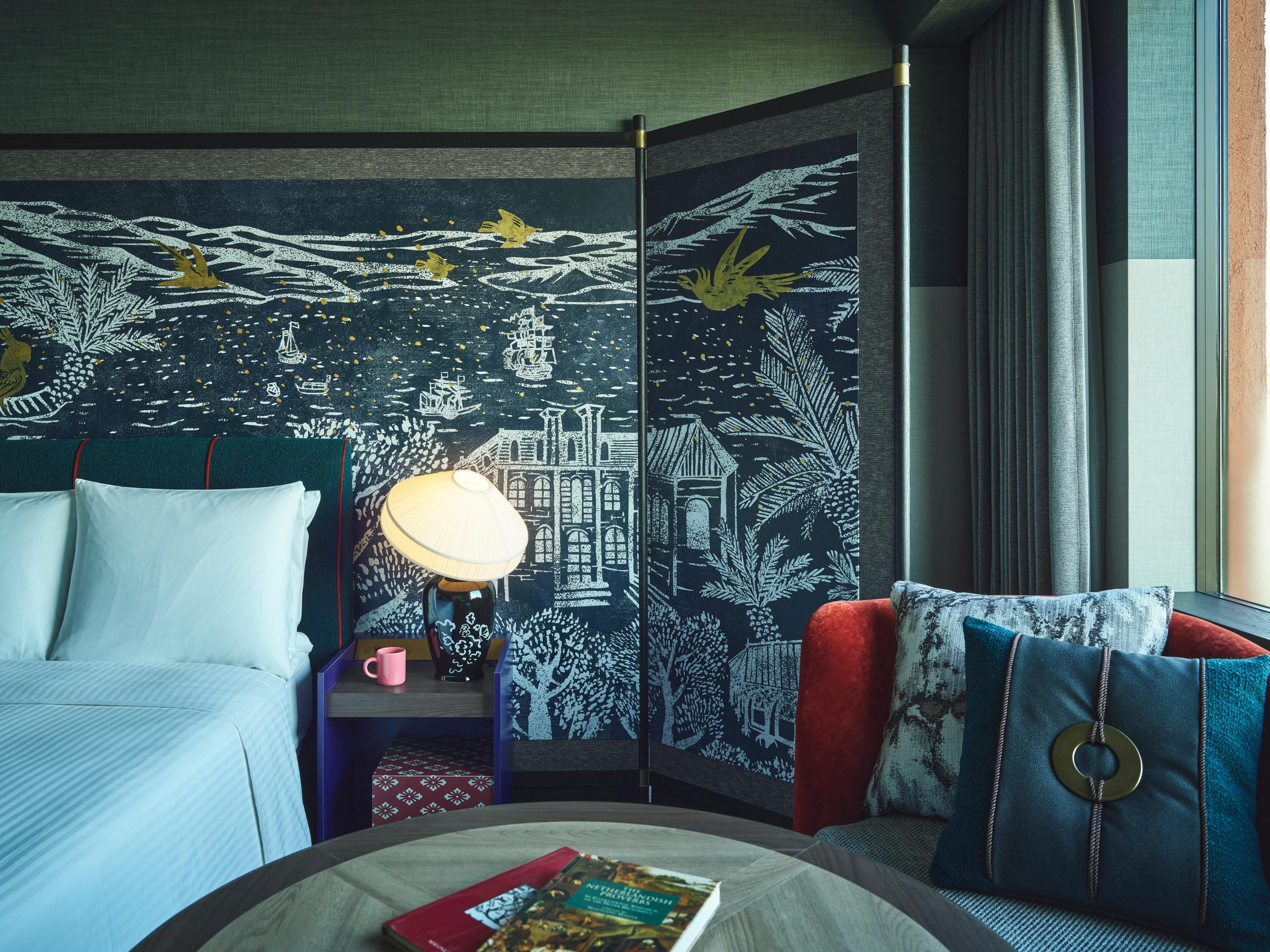 Our guest rooms have been designed to incorporate elements of Nagasaki's Wa-Ka-Ran culture. The Japanese character for Wa means Japan, Ka means China, and Ran means the Netherlands or, more broadly, the West. The designs evoke the city's past and the possibilities that the future holds.