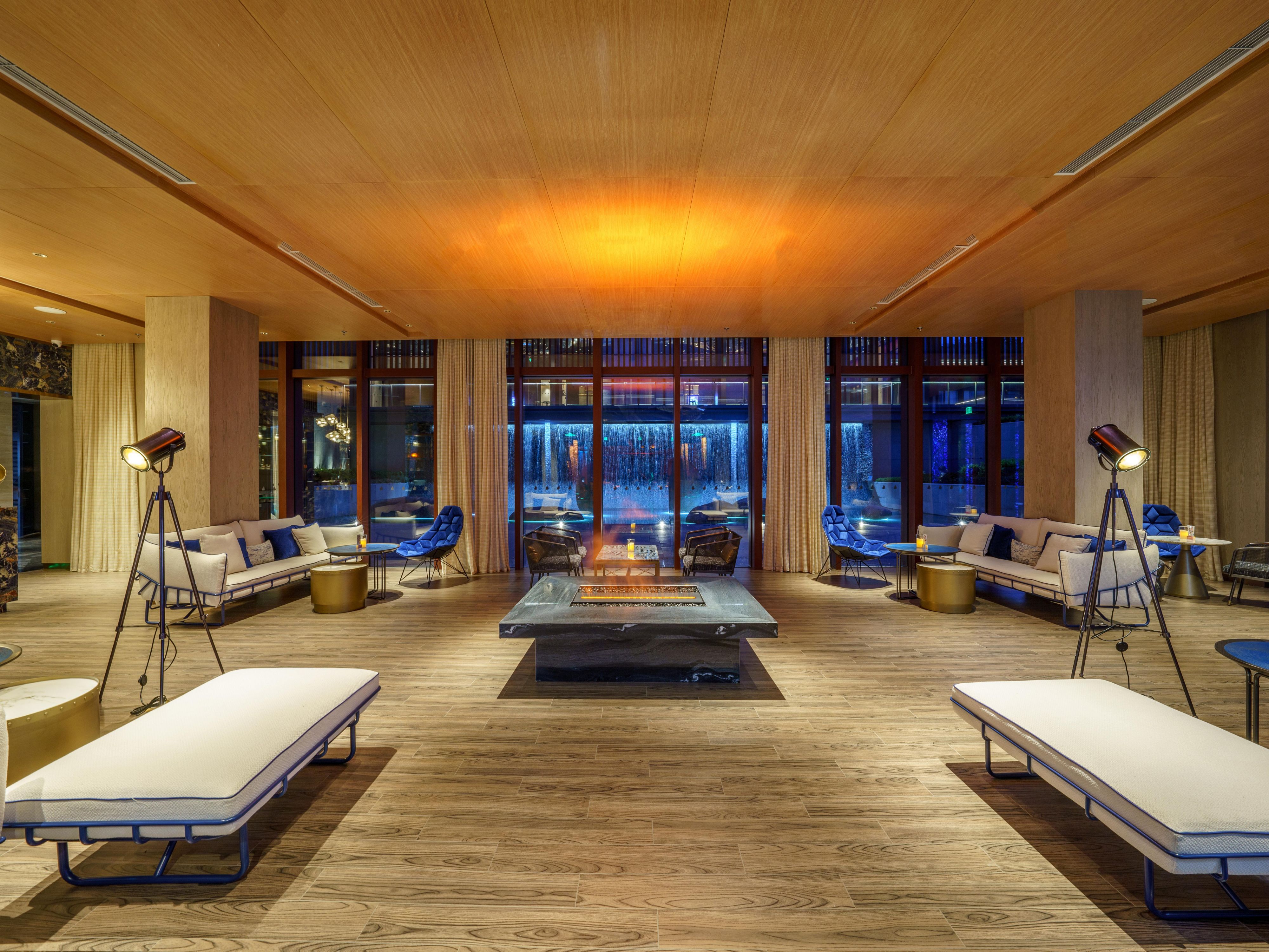 Lobby Bar