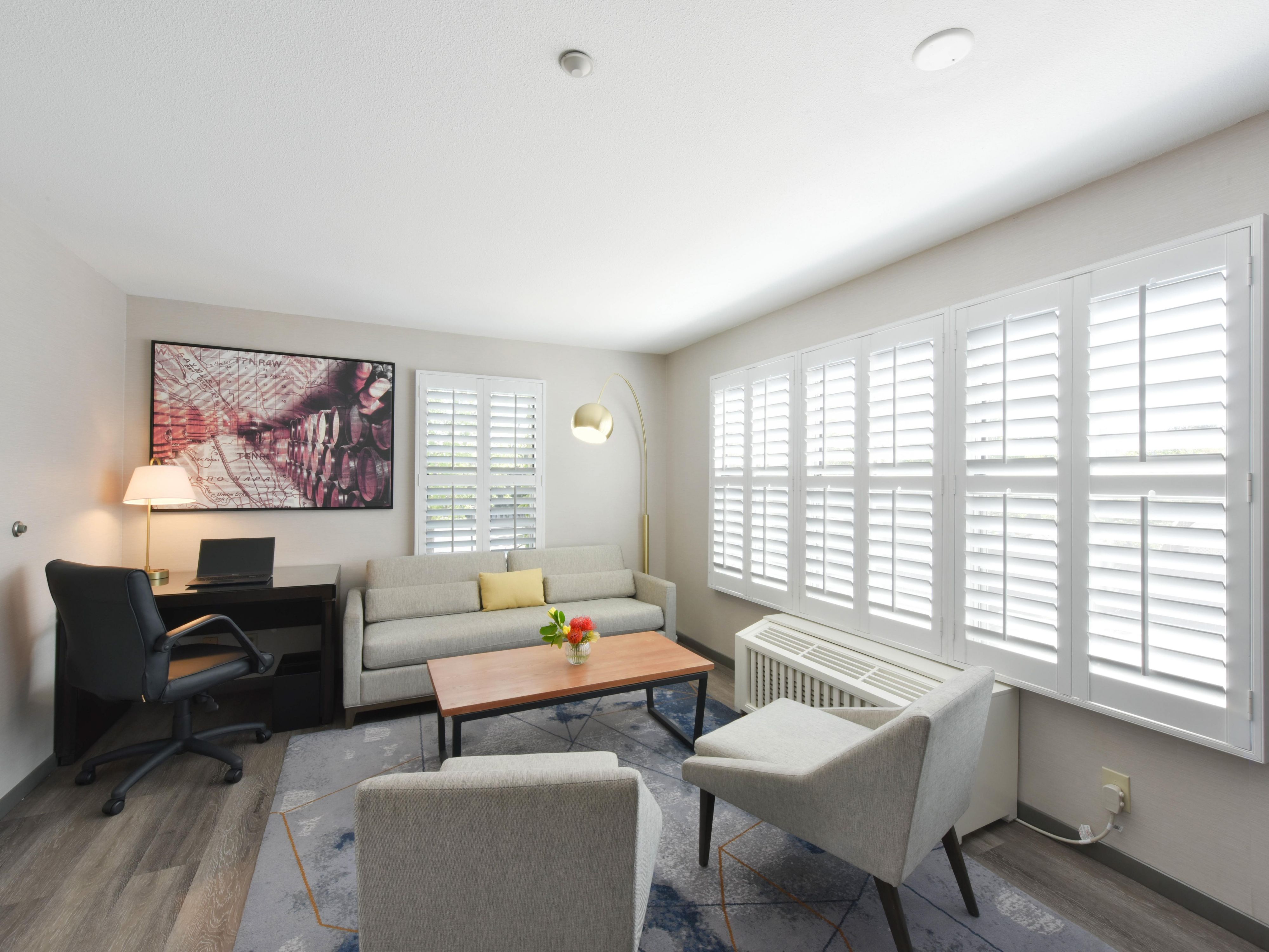 Suites equipped to host loved ones before or after wine tasting 