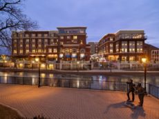 Hotel Indigo Naperville Riverwalk