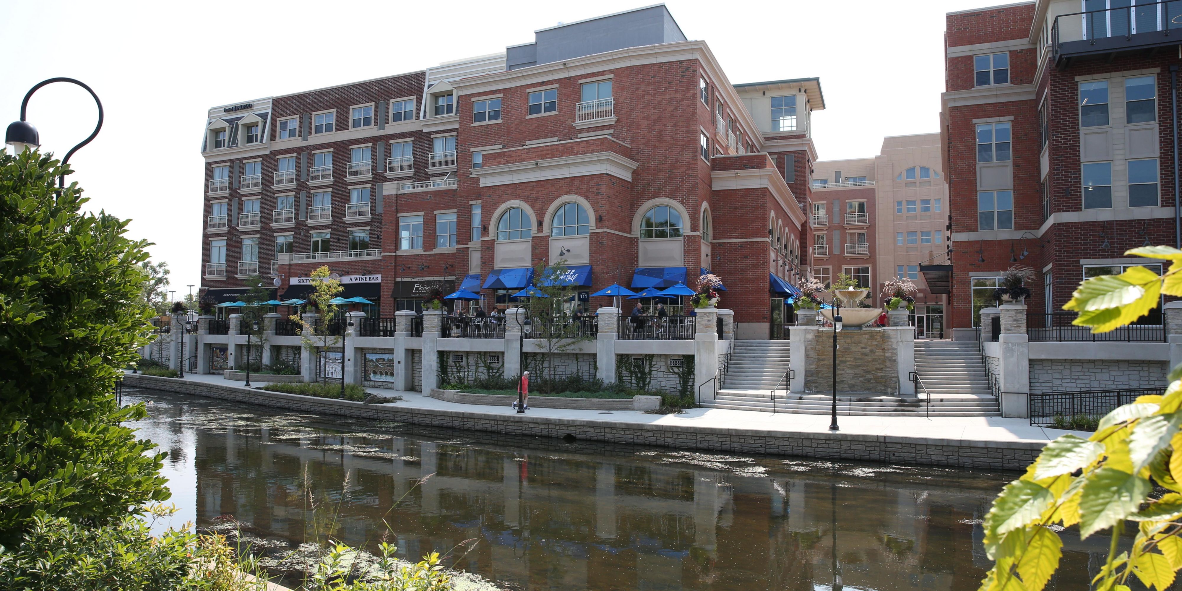 Hotel Indigo Naperville Riverwalk Map & Driving Directions | Parking ...