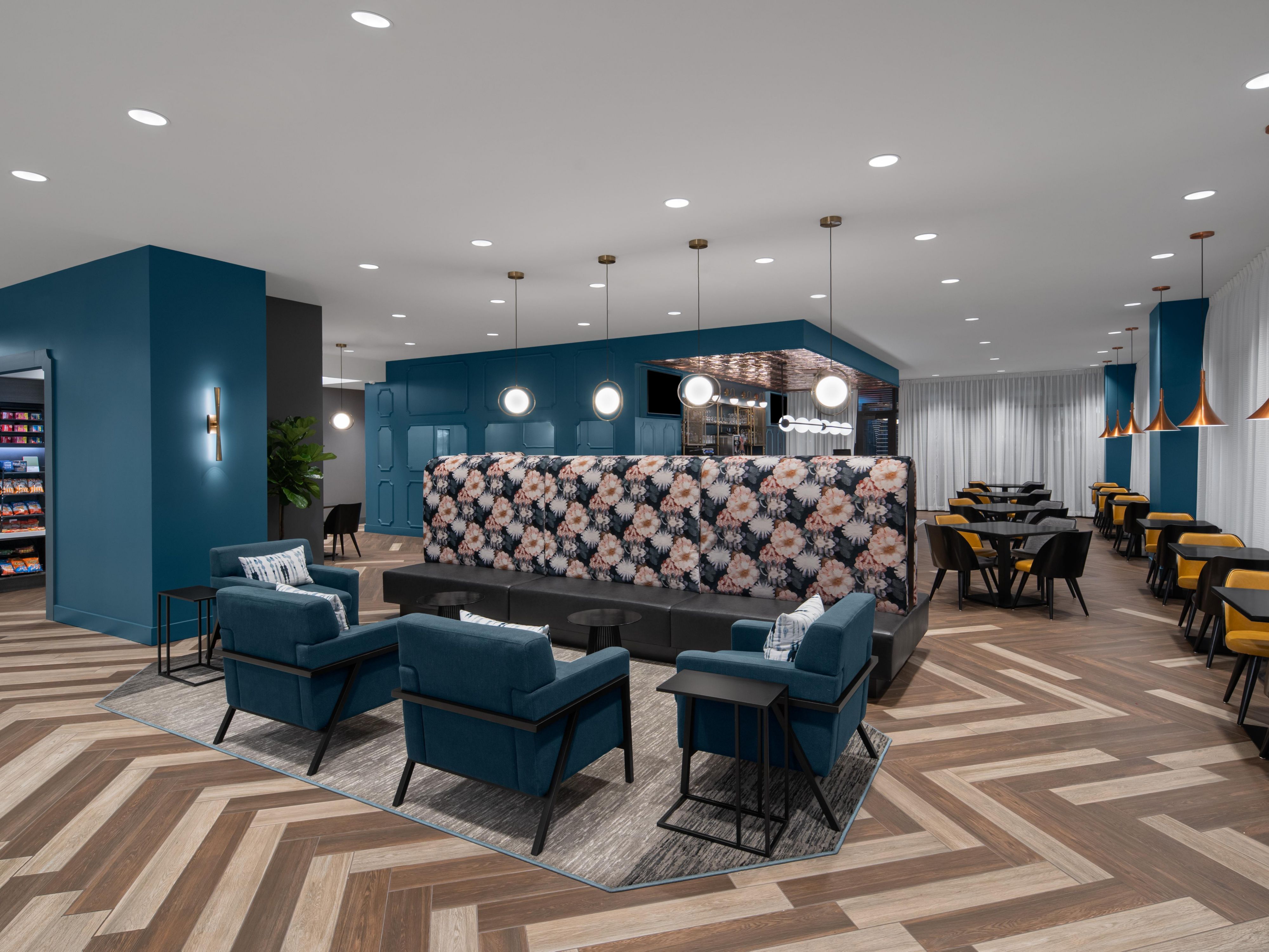 Enjoy our hotel lobby and marketplace.