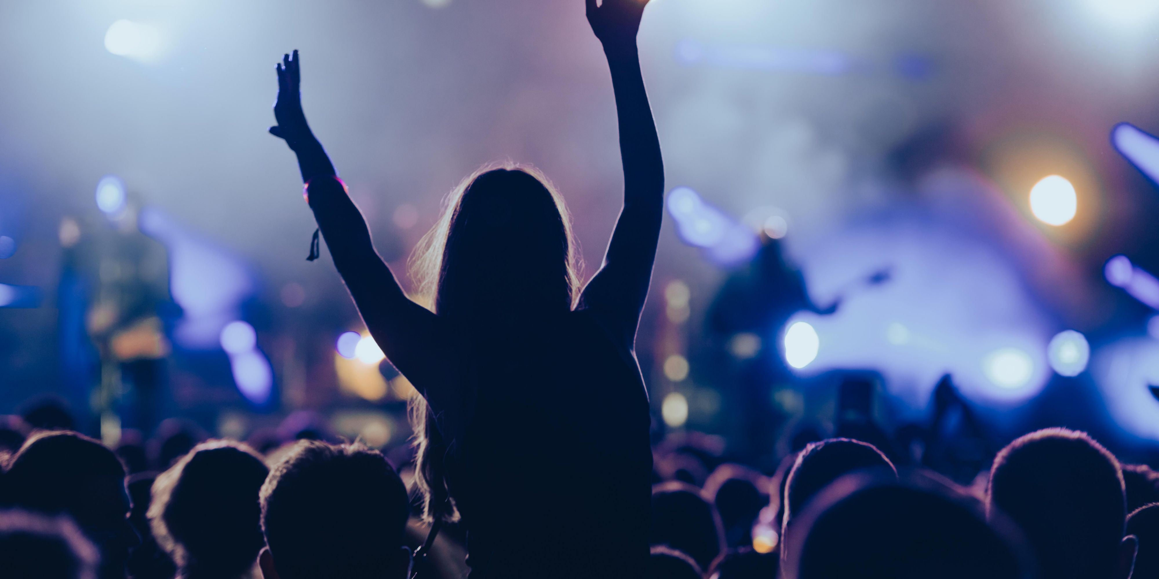 girl at concert 
