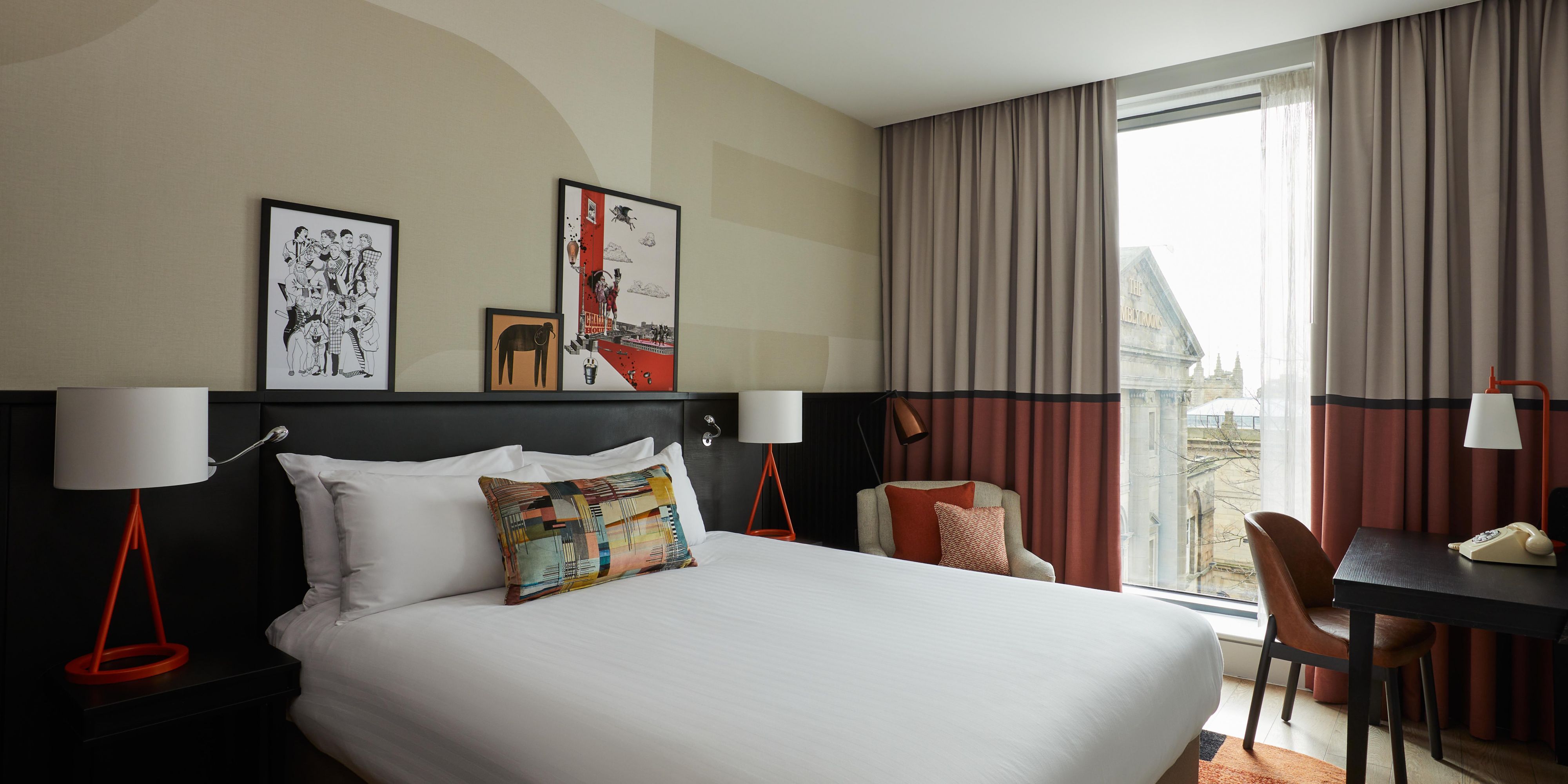 Refurbished King Room with View of City 
