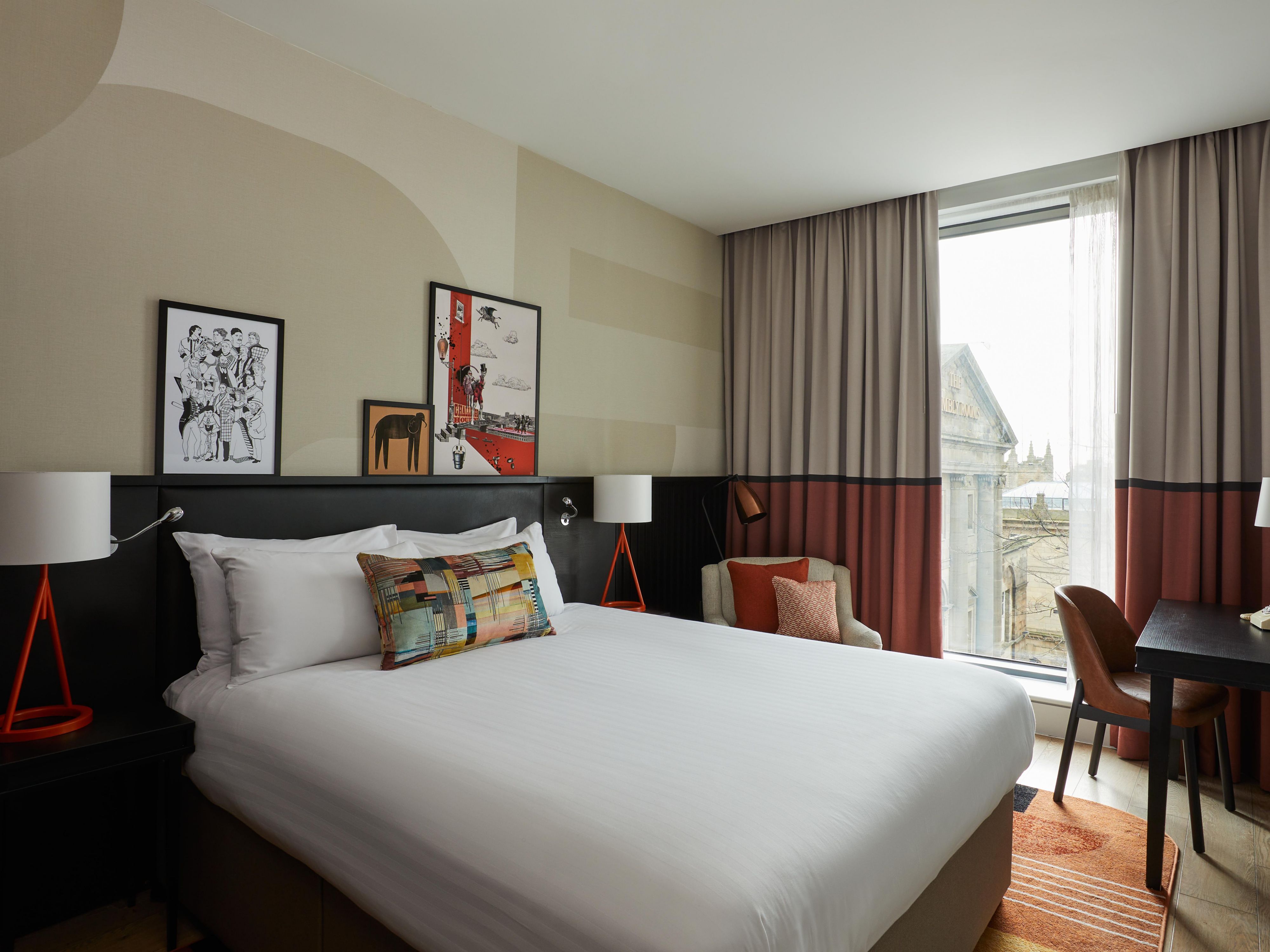 Refurbished King Room with View of City 