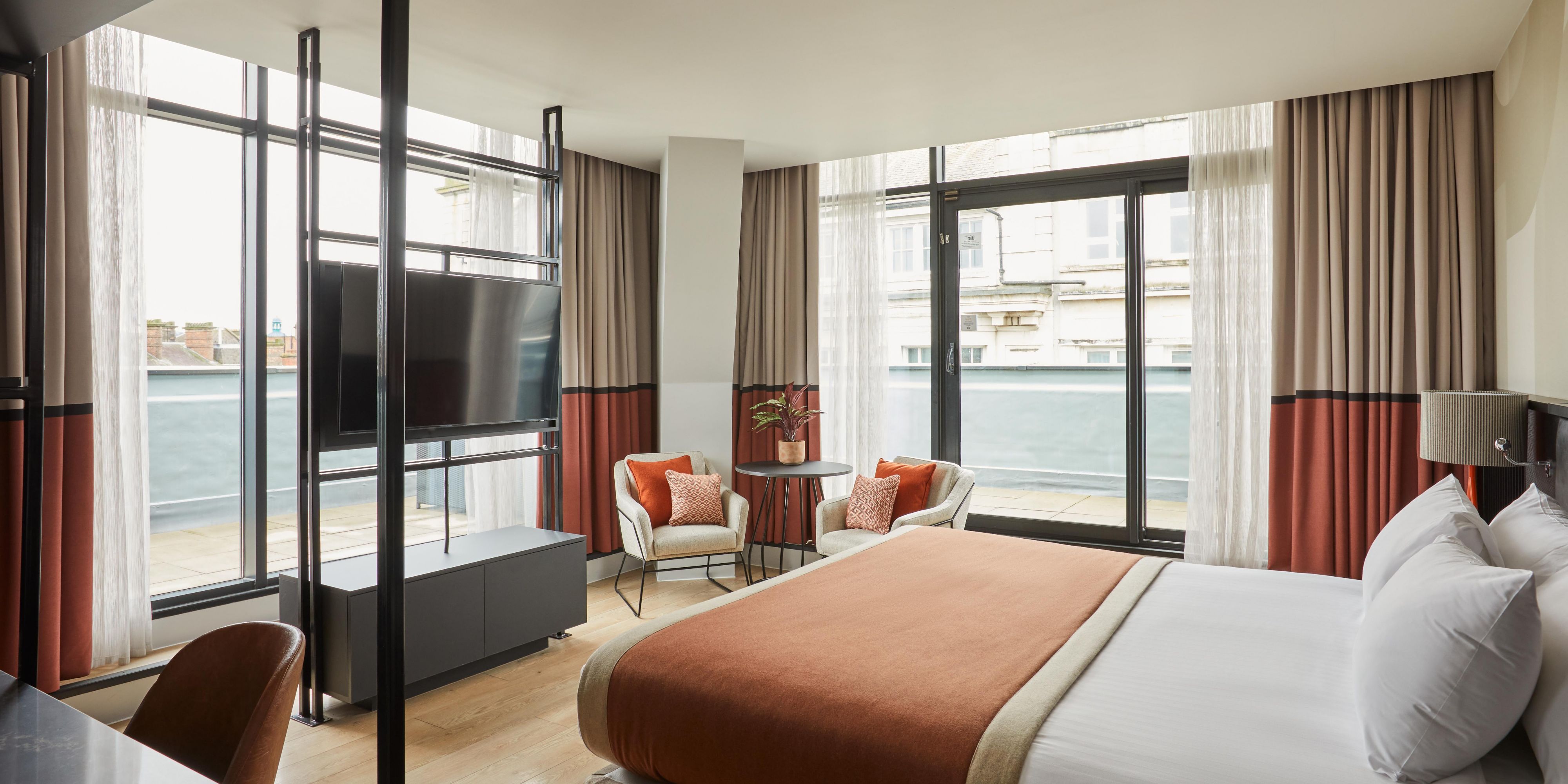 Superking Room with Corner Balcony