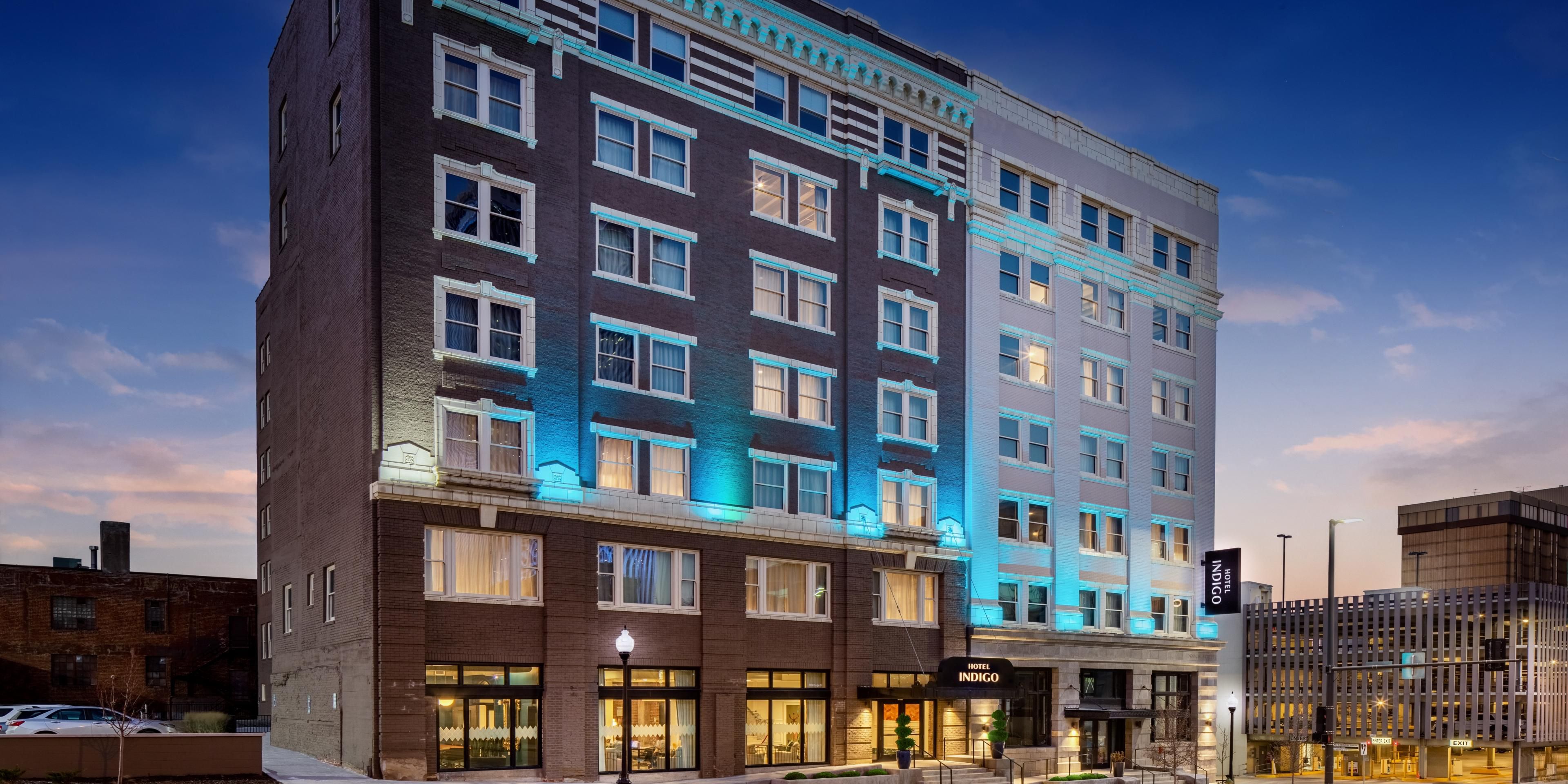 omaha nebraska hotels near baseball stadium        <h3 class=