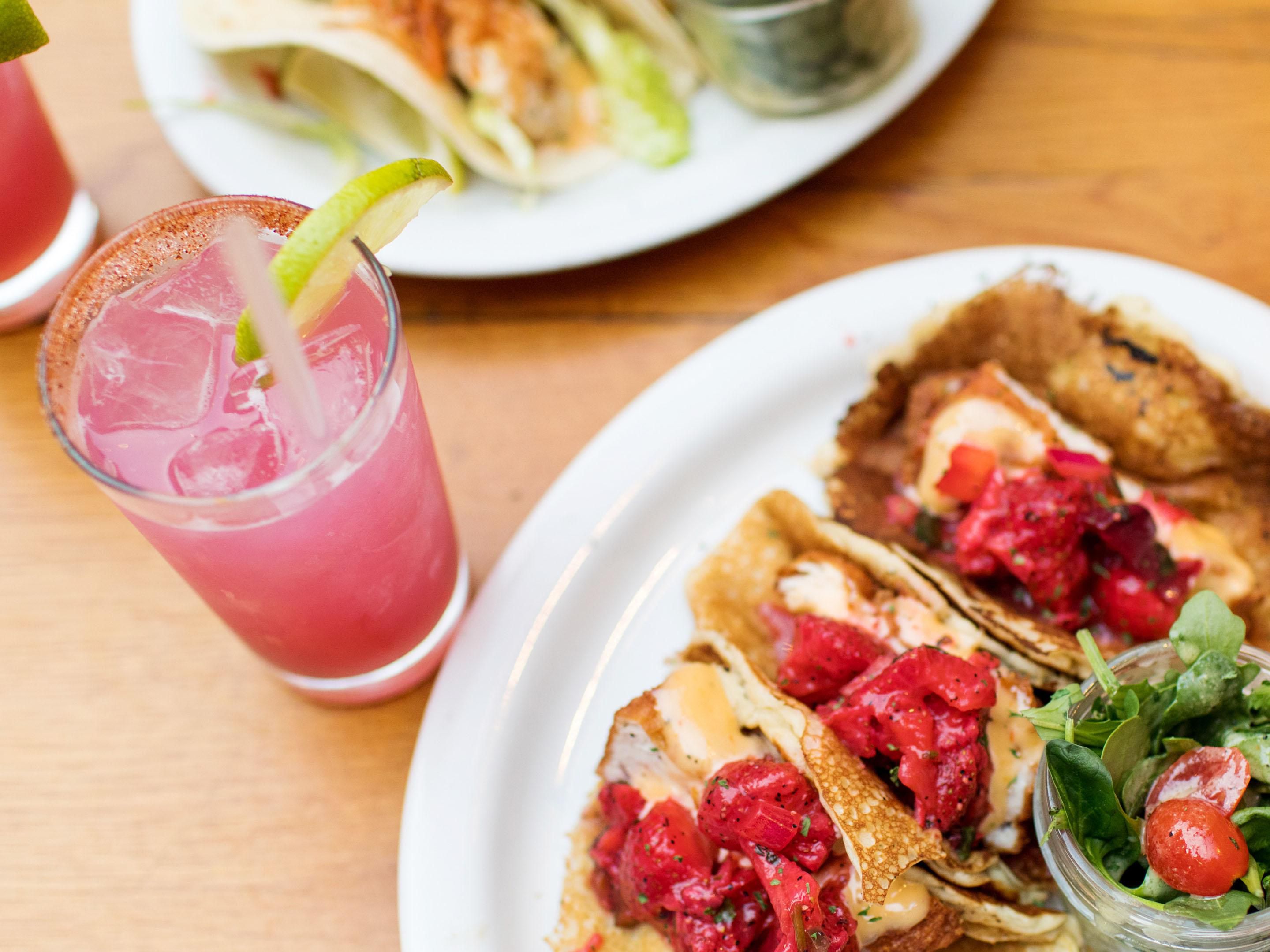 Four great dining options to choose from! Hunter's Bend for dinner and specialty drinks. Beach Indigo Pool Bar for appetizers and frozen drinks. Attached to the hotel, enjoy Southern Grind Coffee shop for breakfast and lunch and Planet Smoothie with freshly blended smoothies.