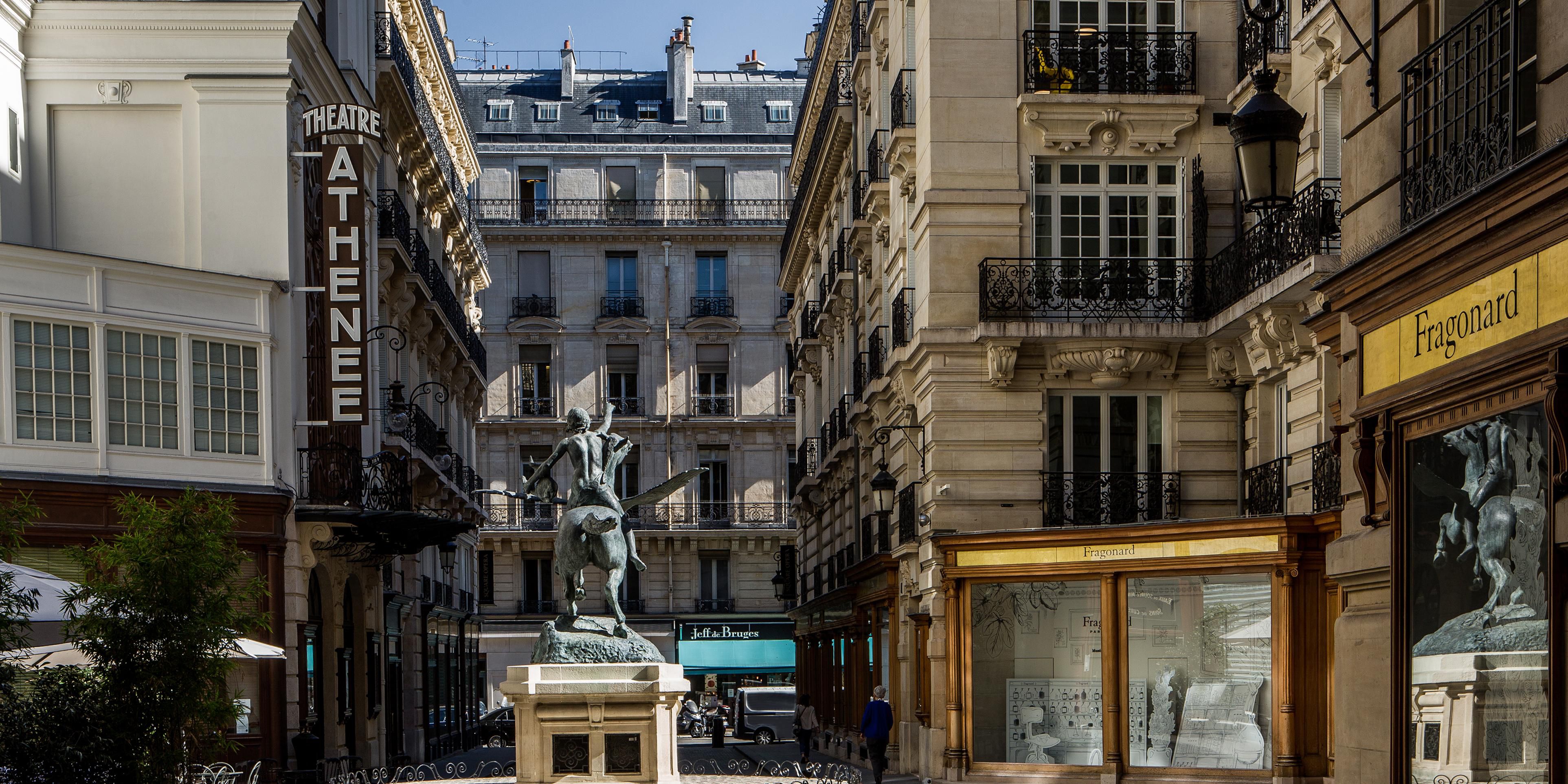 Trendy Boutique Hotel In Paris Hotel Indigo Paris Opera