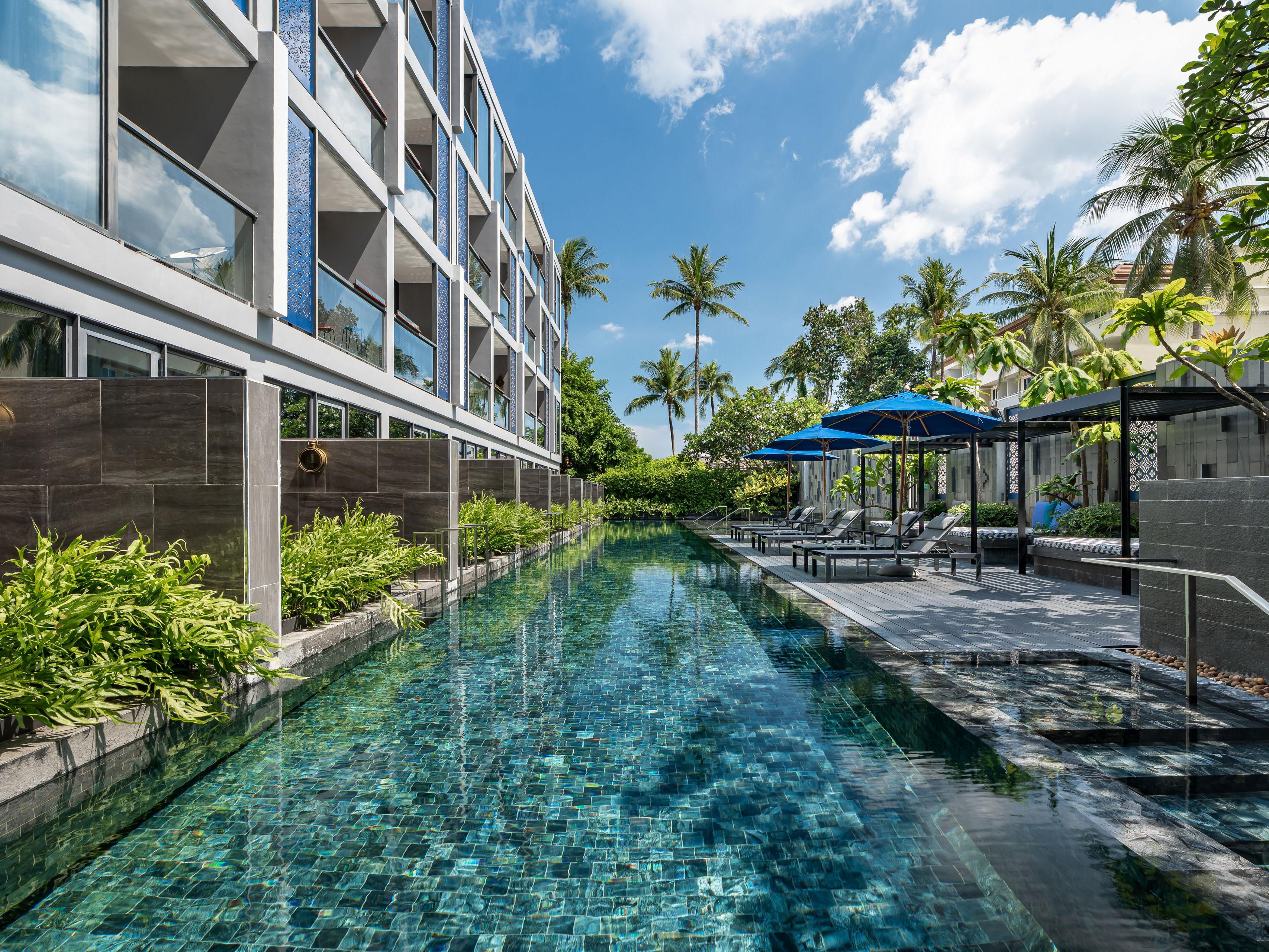 1 King Standard Pool Access