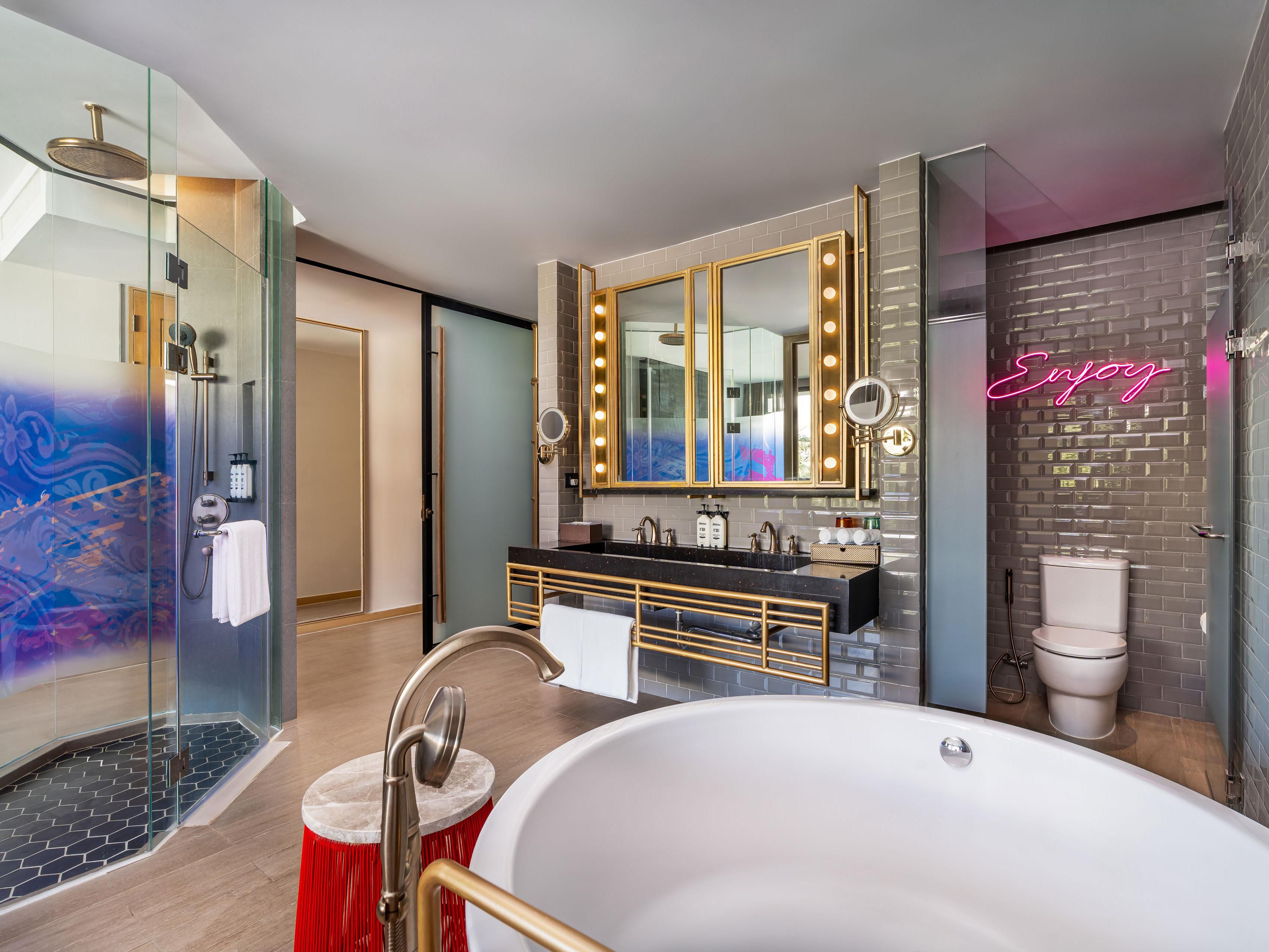 1 King Suite Garden View
