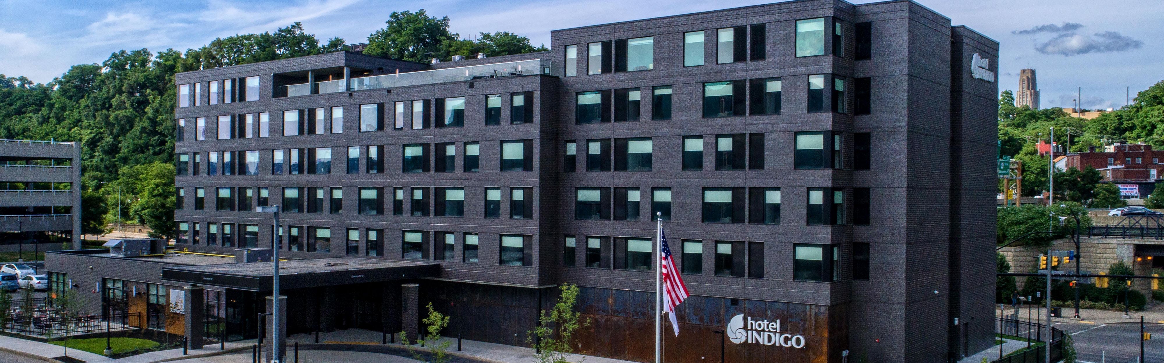 $hotelInfo.mediaDetails.welcomePhotos.primaryPhoto.caption}