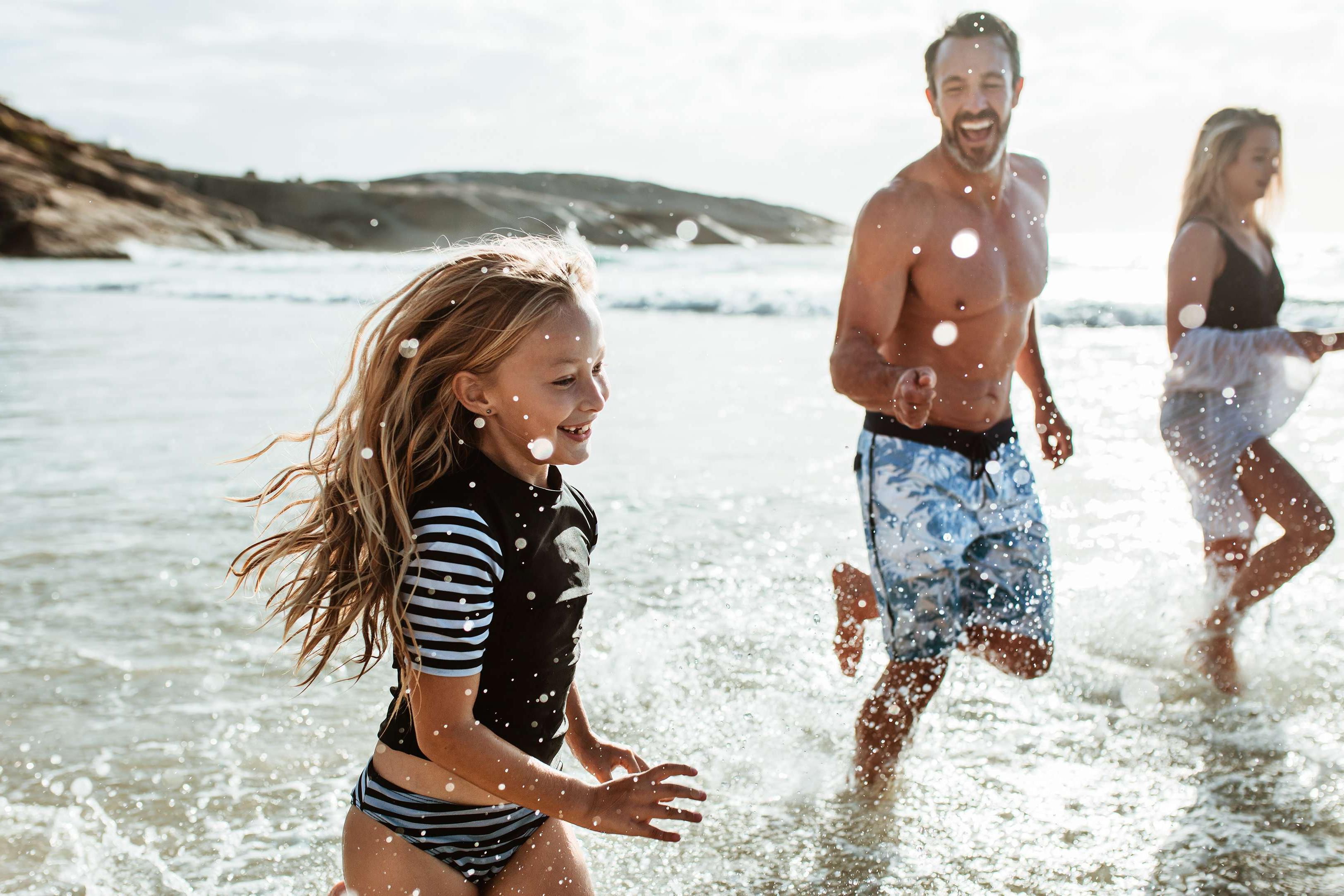 Enjoy relaxing, snorkeling, swimming, and kayaking at beautiful Playa Mann Beach, five minutes from our Galapagos hotel. Soak in the warm sunshine, walk along the white-sand beach, play in the turquoise waves, and gaze at radiant sunsets. We're also close to Punta Carola Beach for the best surfing on the island.  