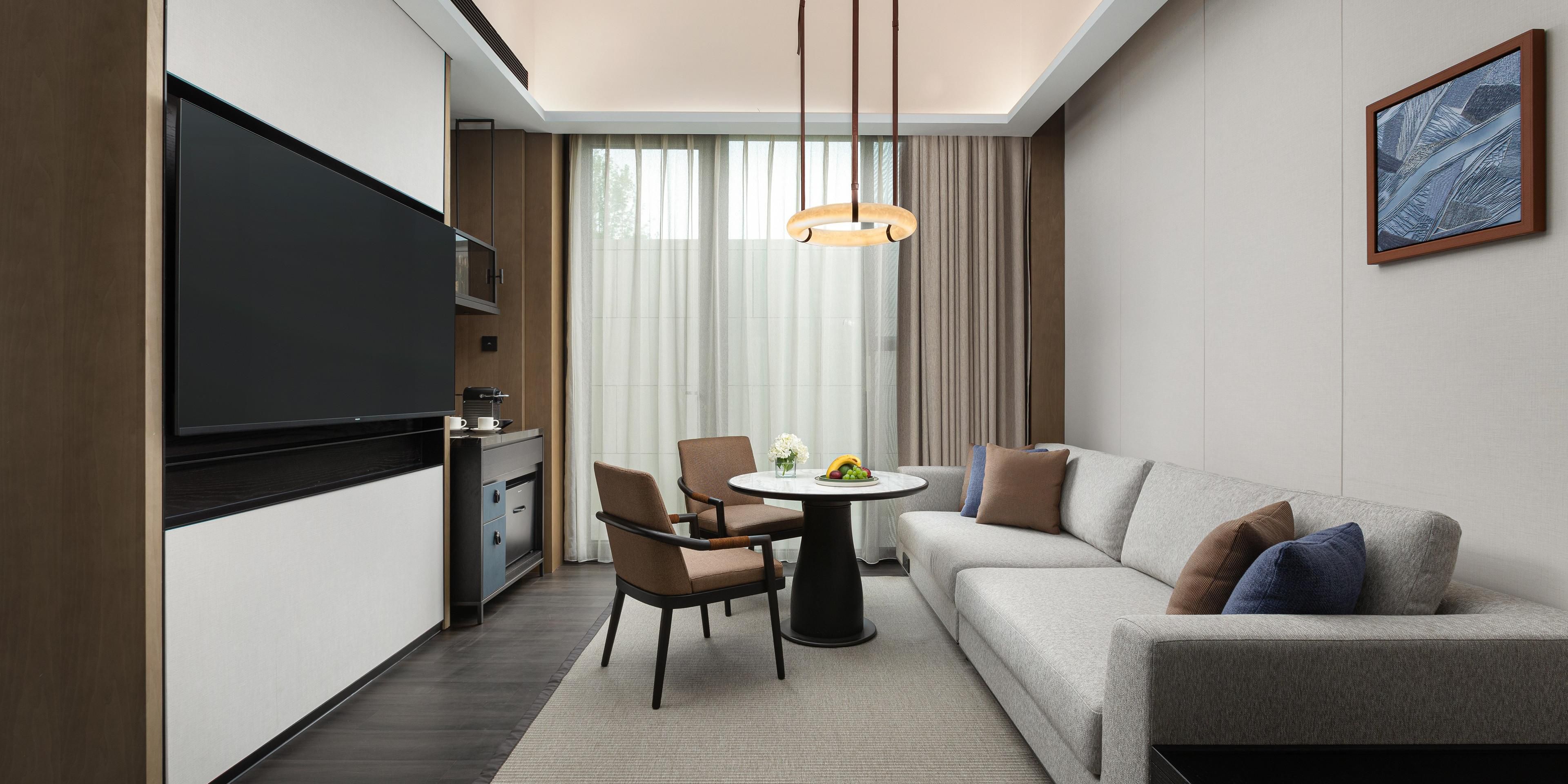  Guest room with Living room