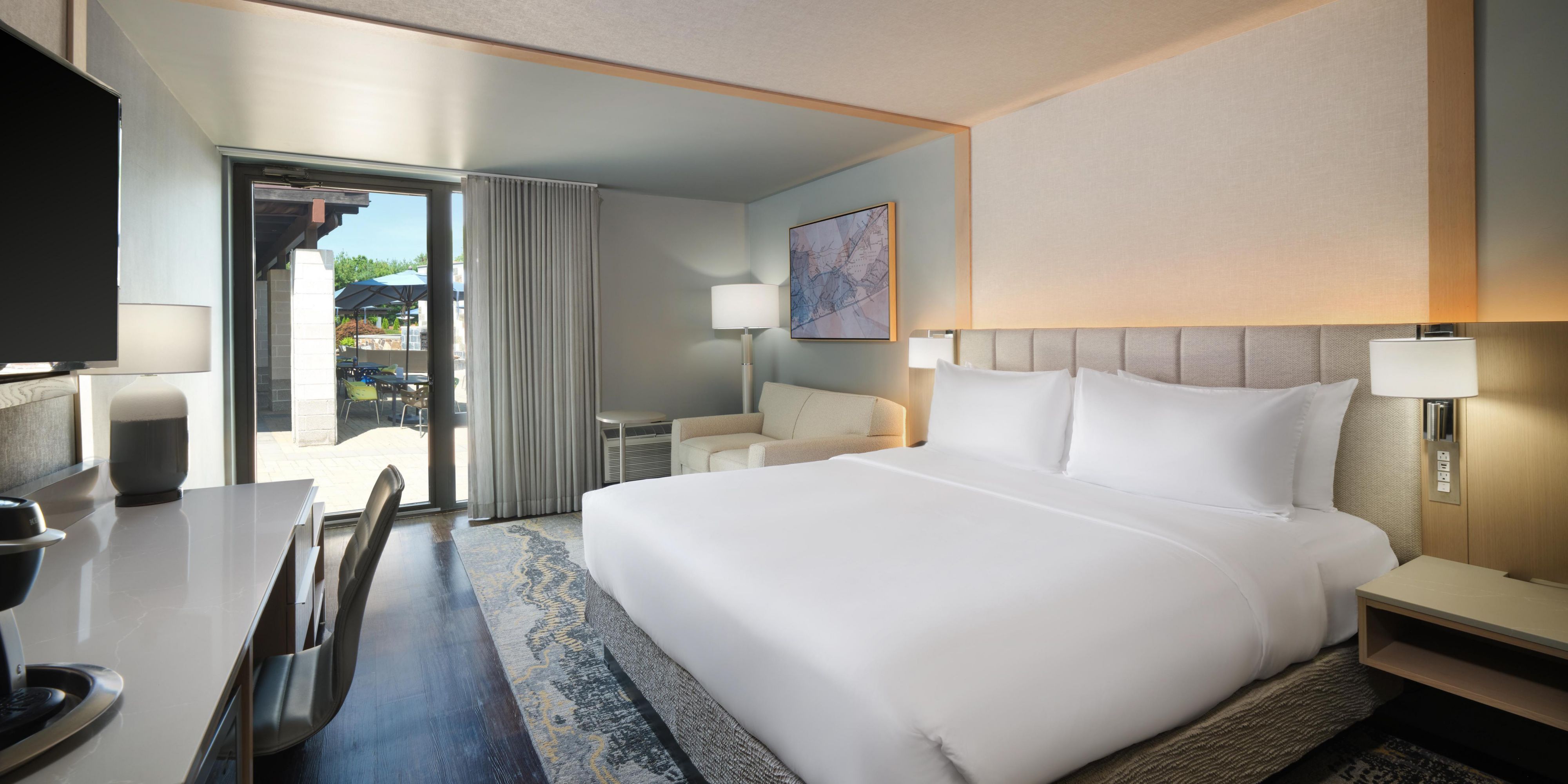 Experience the ultimate comfort at the Hotel Indigo Long Island