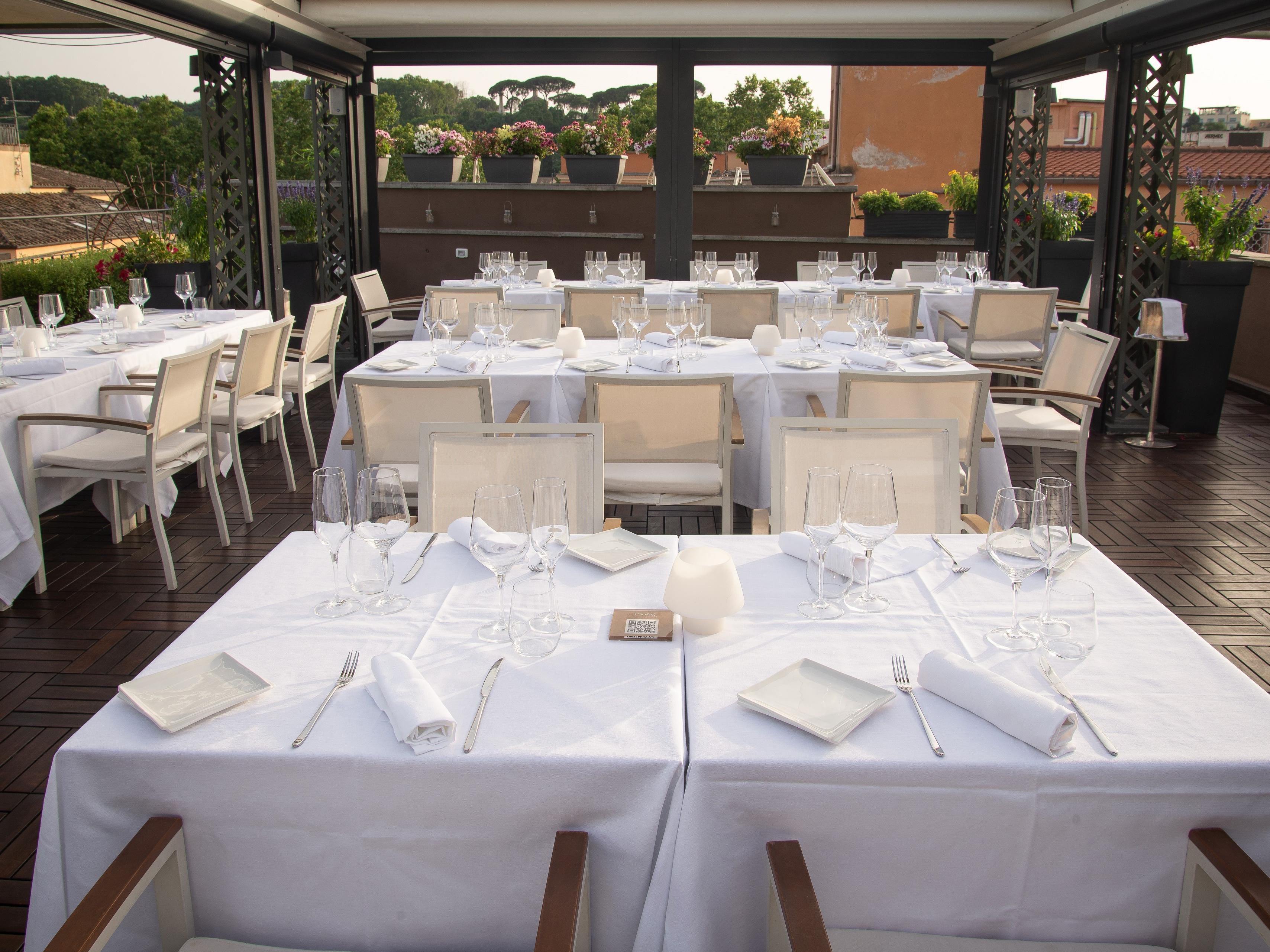 Sofa Bar Rome Baci Living Room