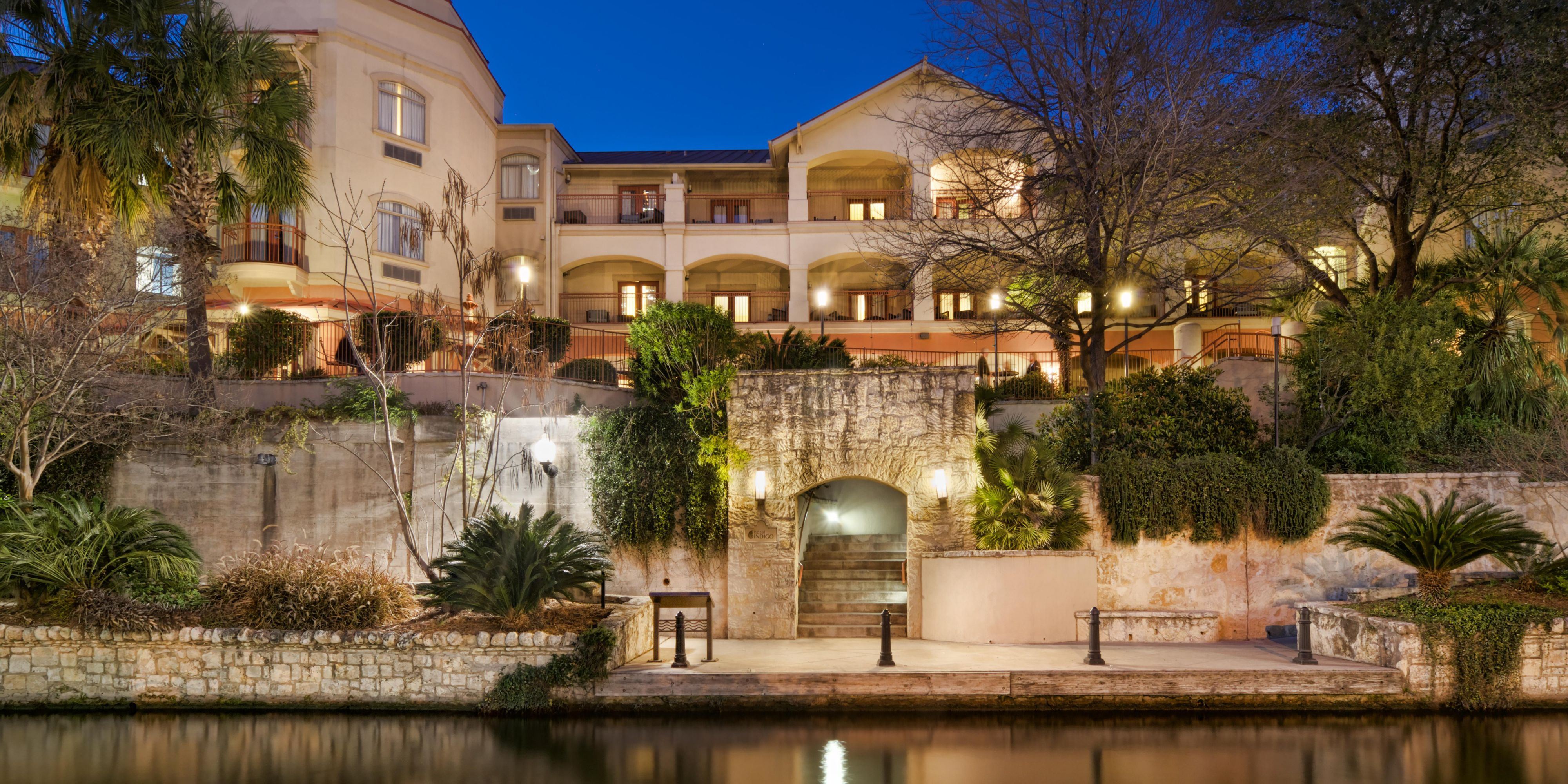 Hotel Indigo San Antonio Riverwalk Map Driving Directions Parking 