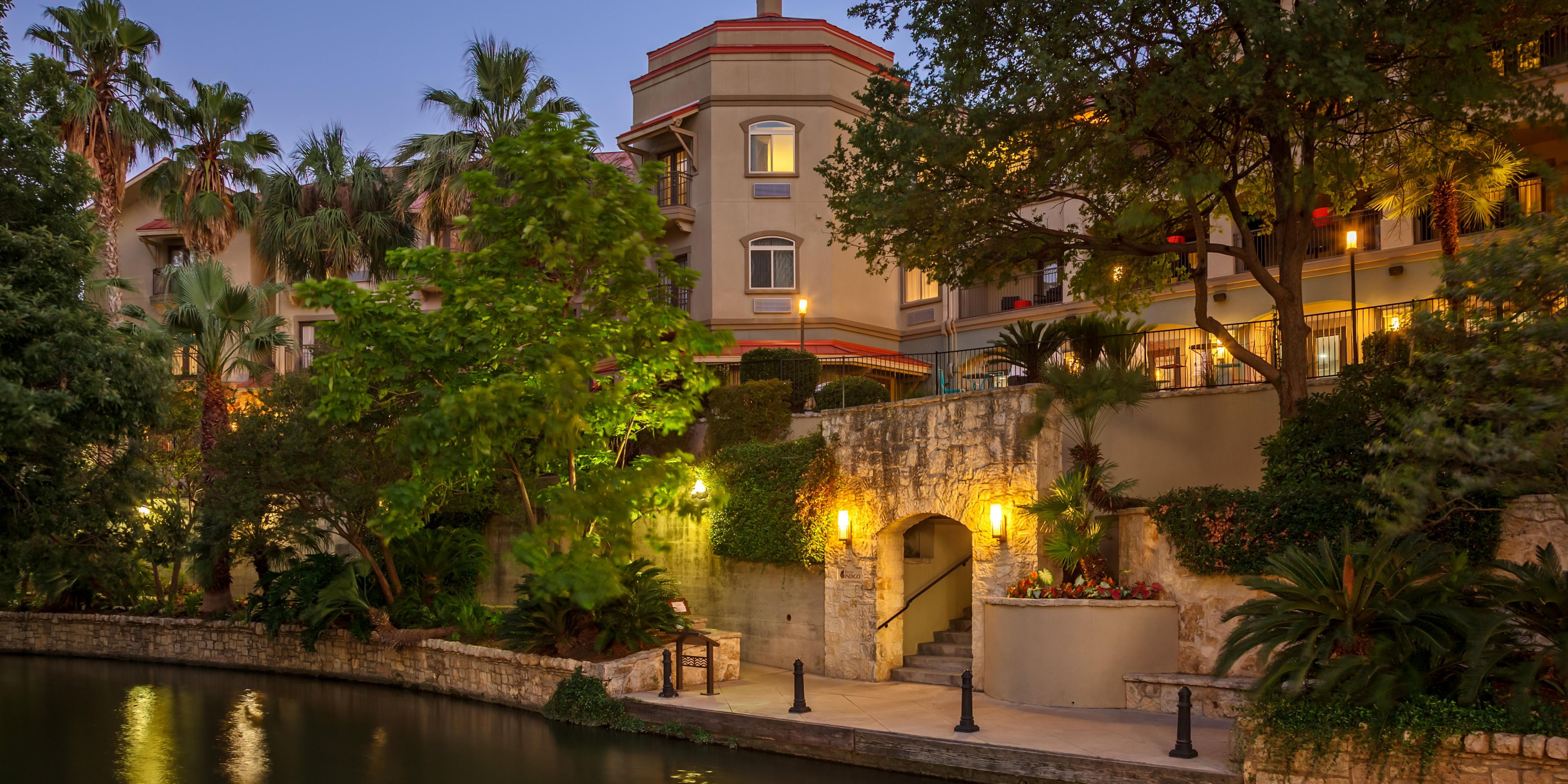 Hotels near San Antonio River Walk